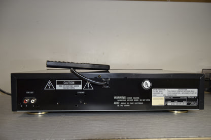 Denon DCD-590 Single Cd Player * Remote Control