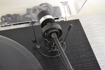 Music Hall MMF 2.1 Turntable * Clear Platter * Ortofon OM Cartridge