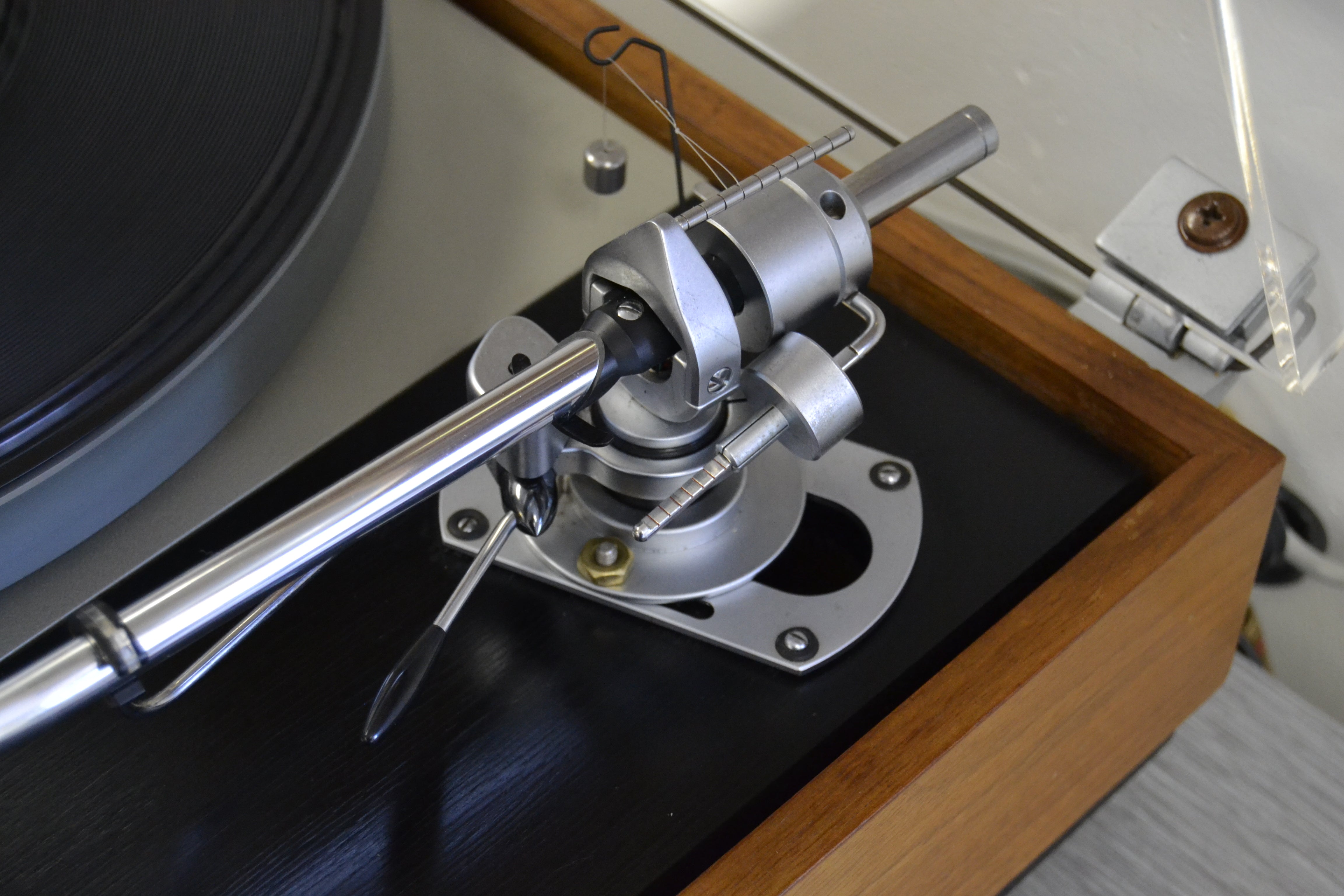 Thorens TD-125 Turntable with Shure SME 3009 Tonearm - NEW Dust