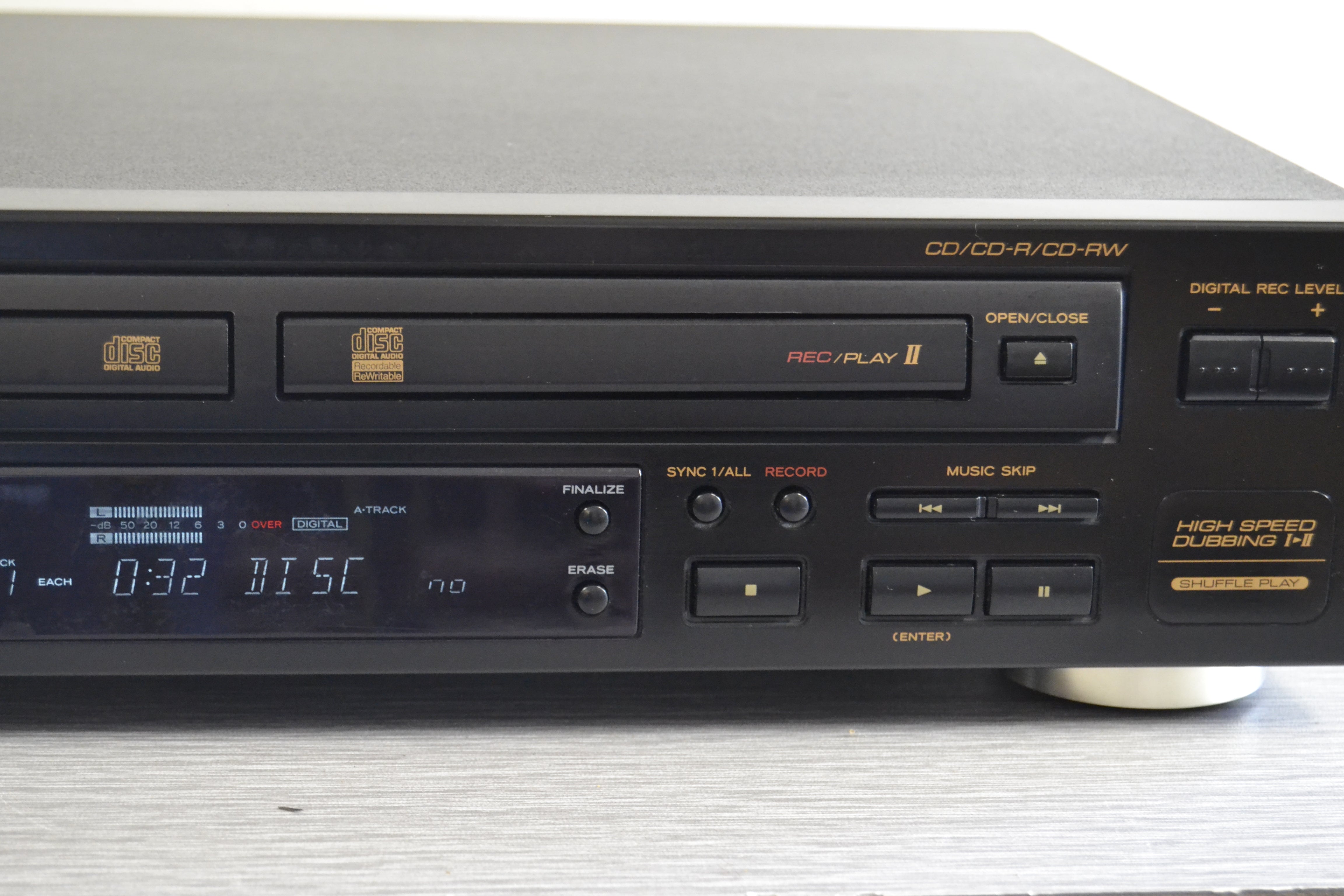Teac RW-D200 CD Recorder & Player * Remote Control – The Turntable
