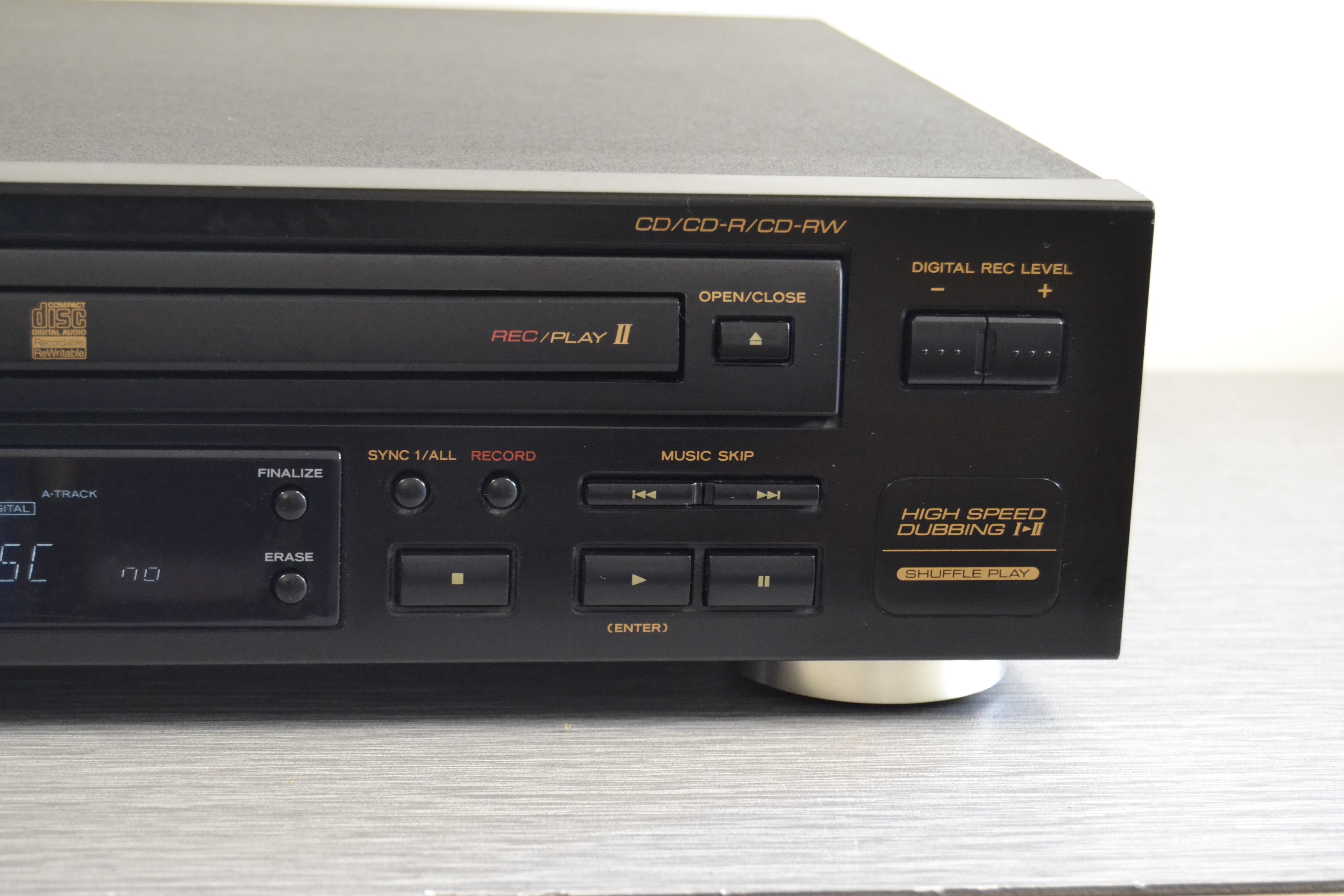 Teac RW-D200 CD Recorder & Player * Remote Control – The Turntable