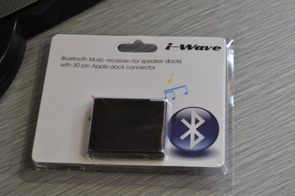 Bose SoundDock with Power Supply and BLUETOOTH dock adaptor for wireless streaming !