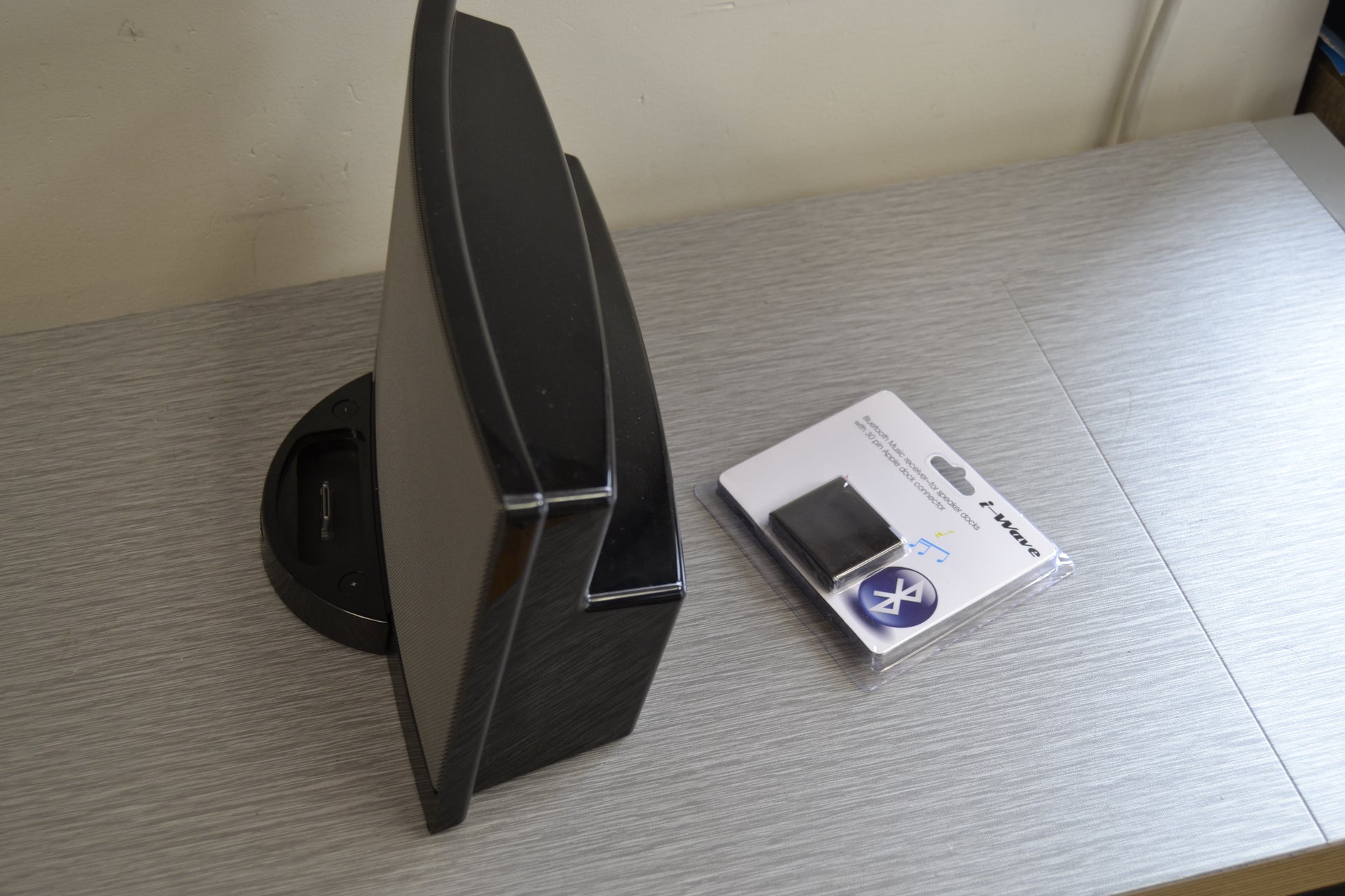 Bose SoundDock with Power Supply and BLUETOOTH dock adaptor for