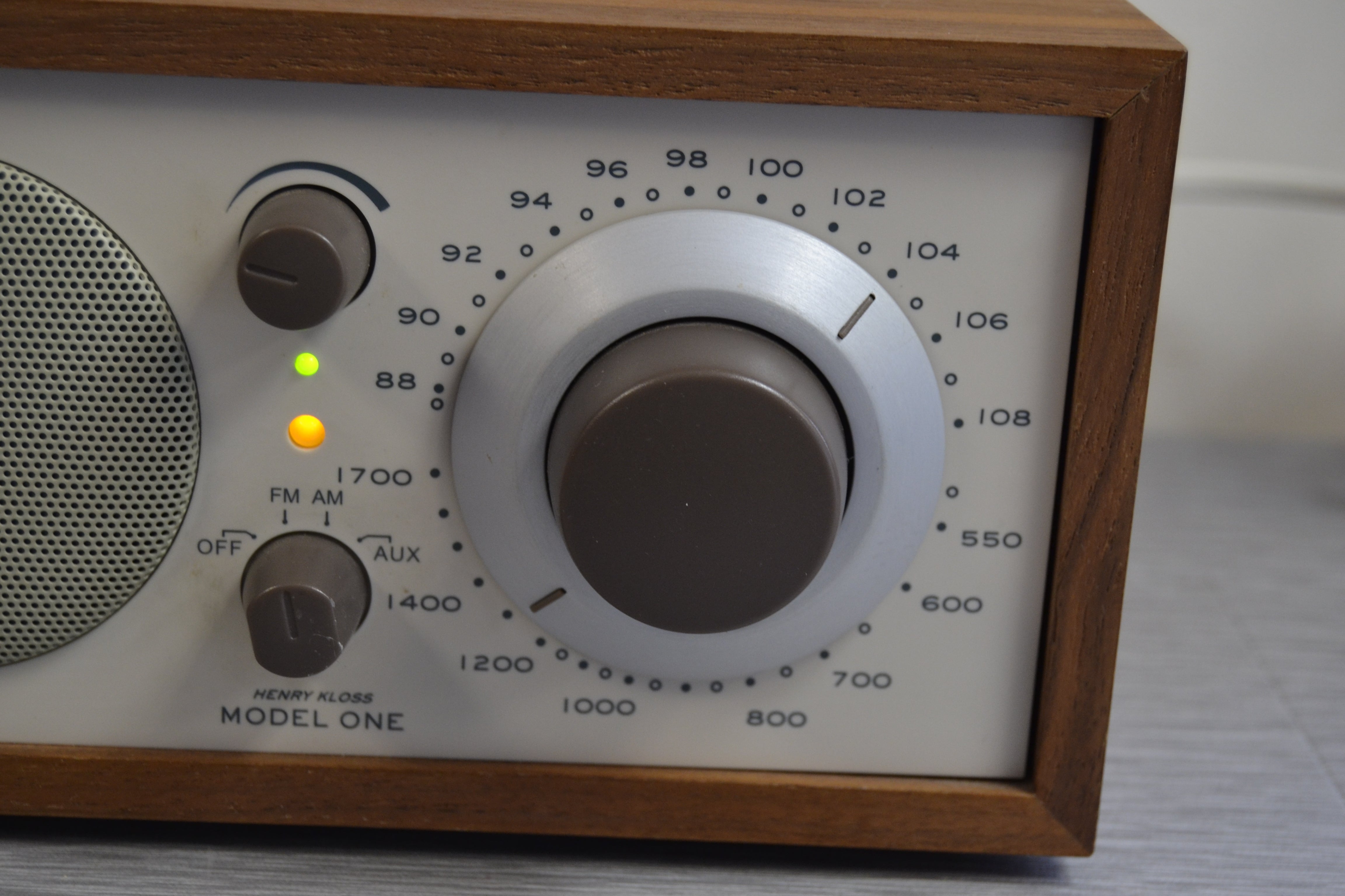 Tivoli Audio Model One by Henry Kloss – The Turntable Store