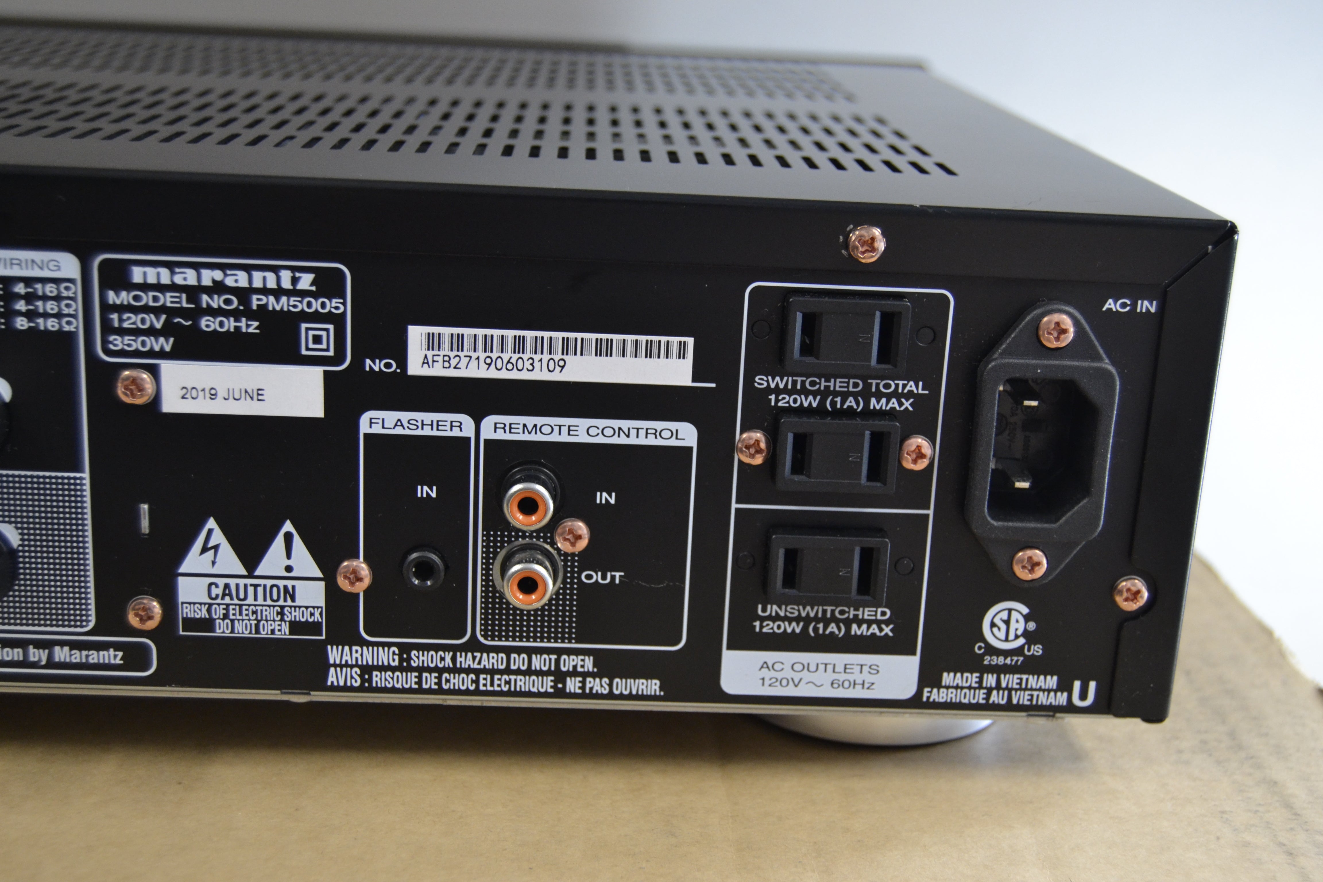 Marantz PM5005 Integrated Amplifier * Box * Remote * Manual – The