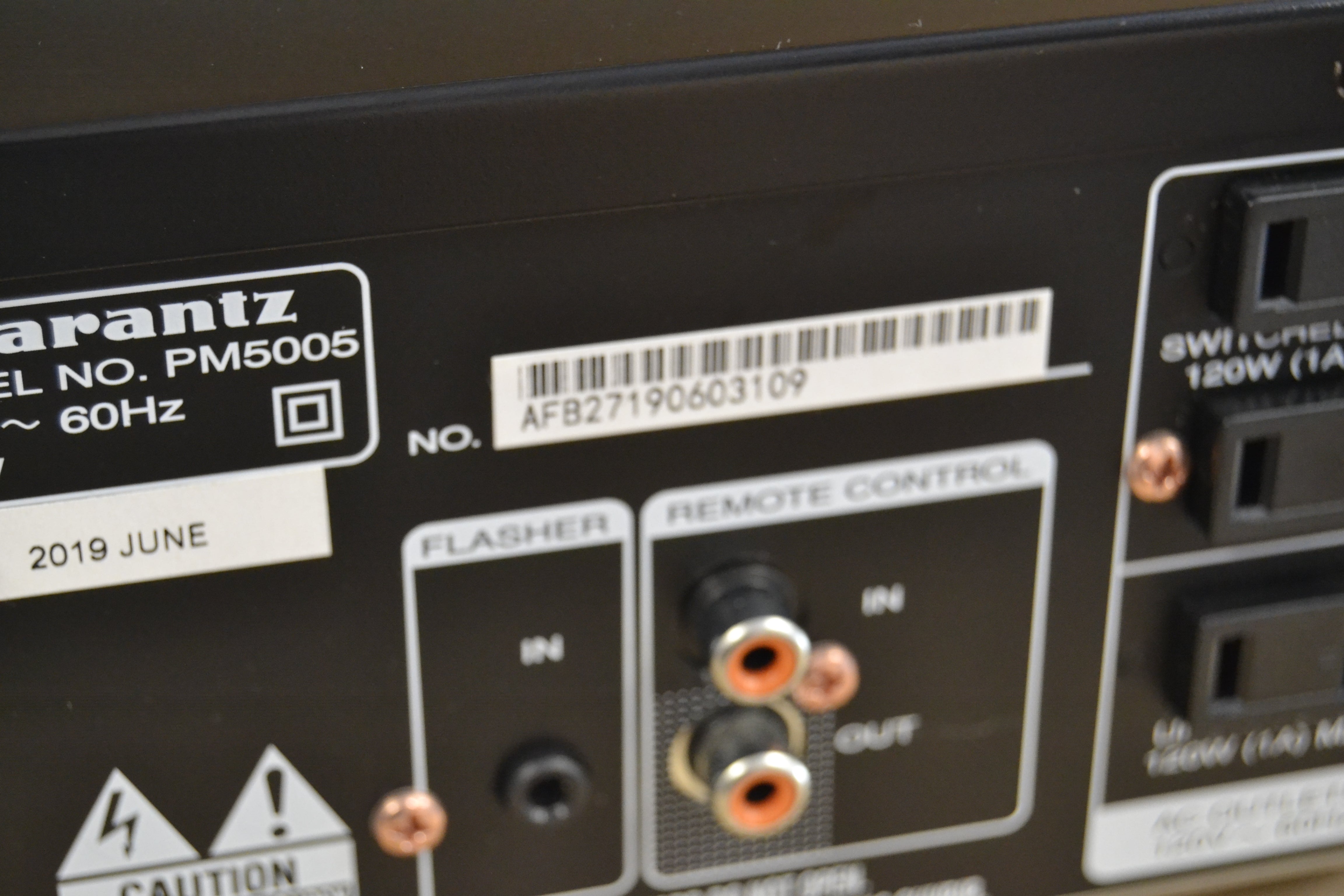 Marantz PM5005 Integrated Amplifier * Box * Remote * Manual – The