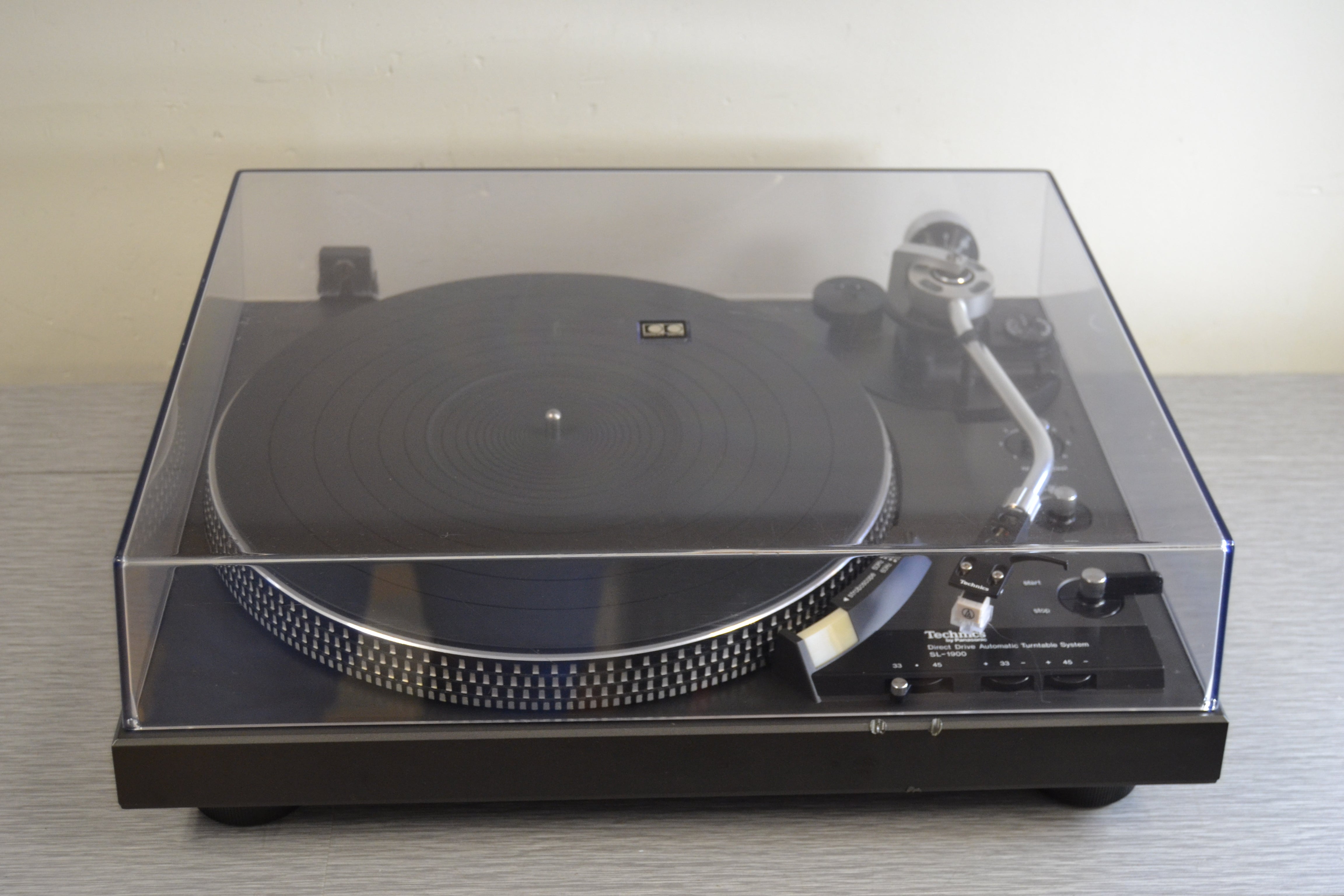Technics SL-1900 Direct Drive Fully Automatic * NEW Audio Technica
