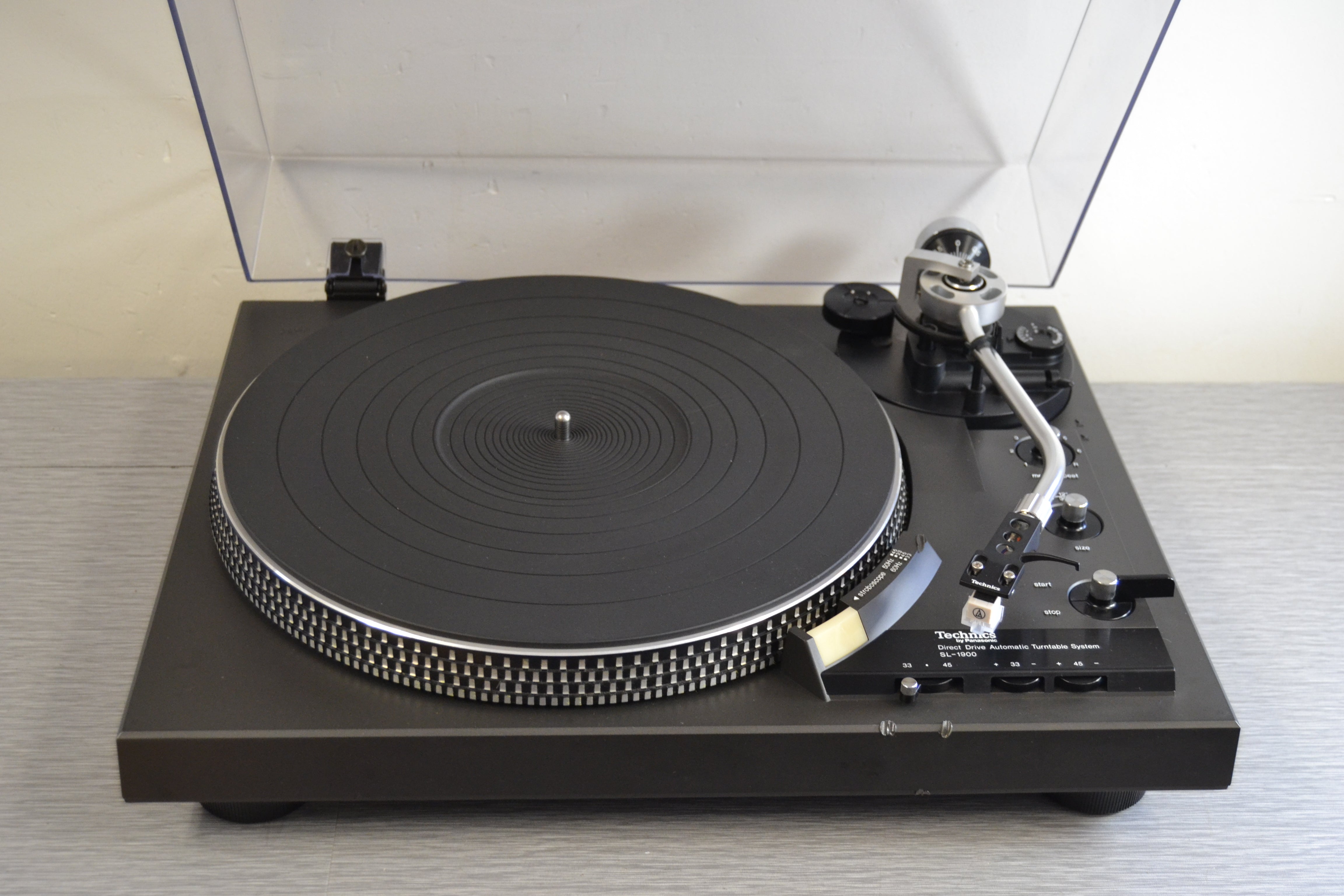 Technics SL-1900 Direct Drive Fully Automatic * NEW Audio Technica