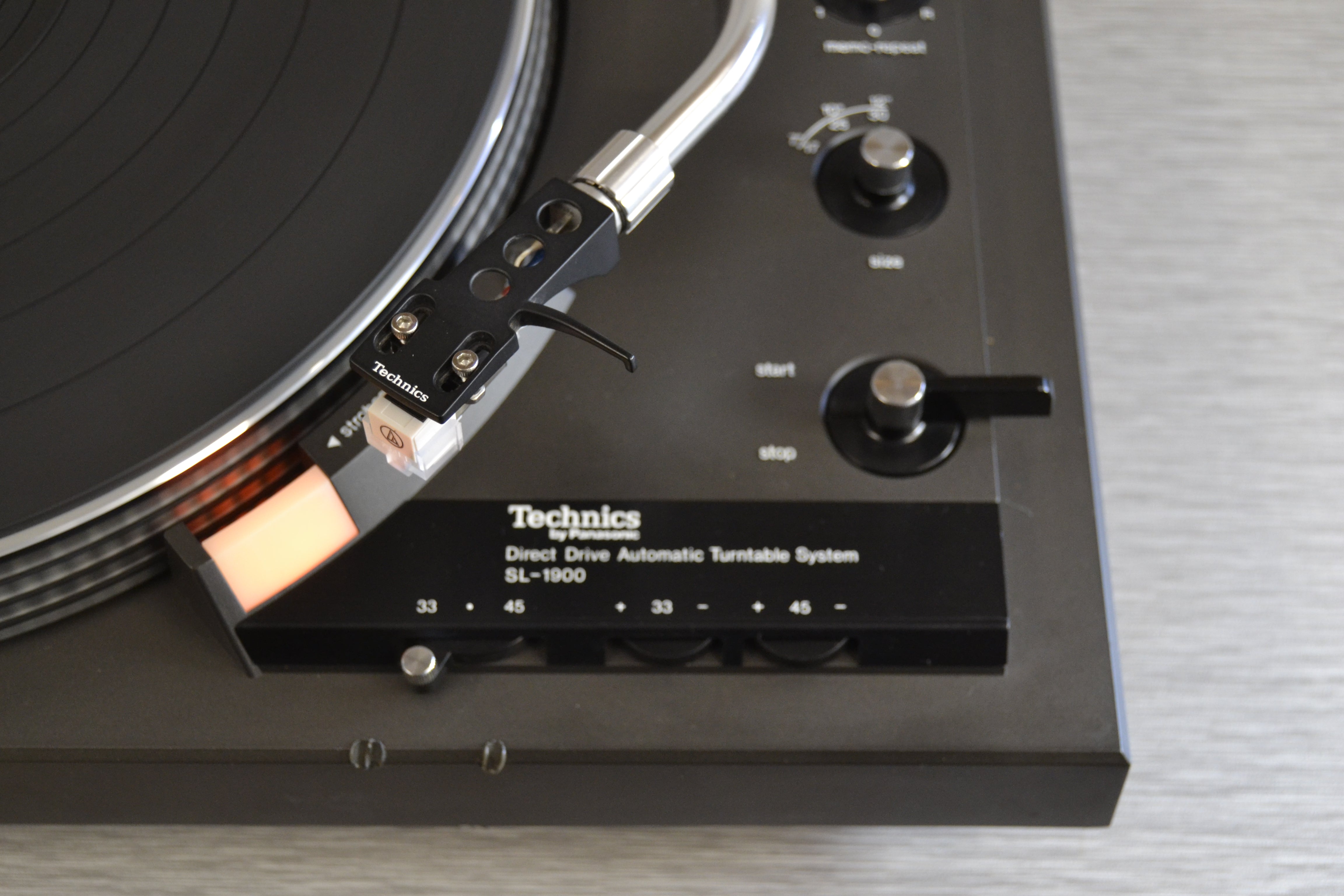 Technics「SL-1900」ダイレクトドライブ・ターンテーブル Technics Sl-1900 Turntable Direct Drive DD Automatic System Record
