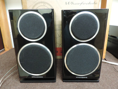 Wharfedale Diamond 220 Bookshelf Speakers