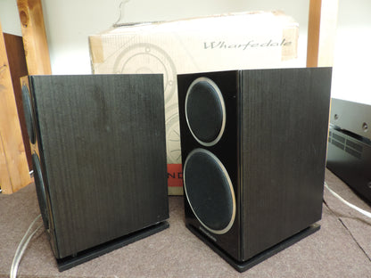 Wharfedale Diamond 220 Bookshelf Speakers