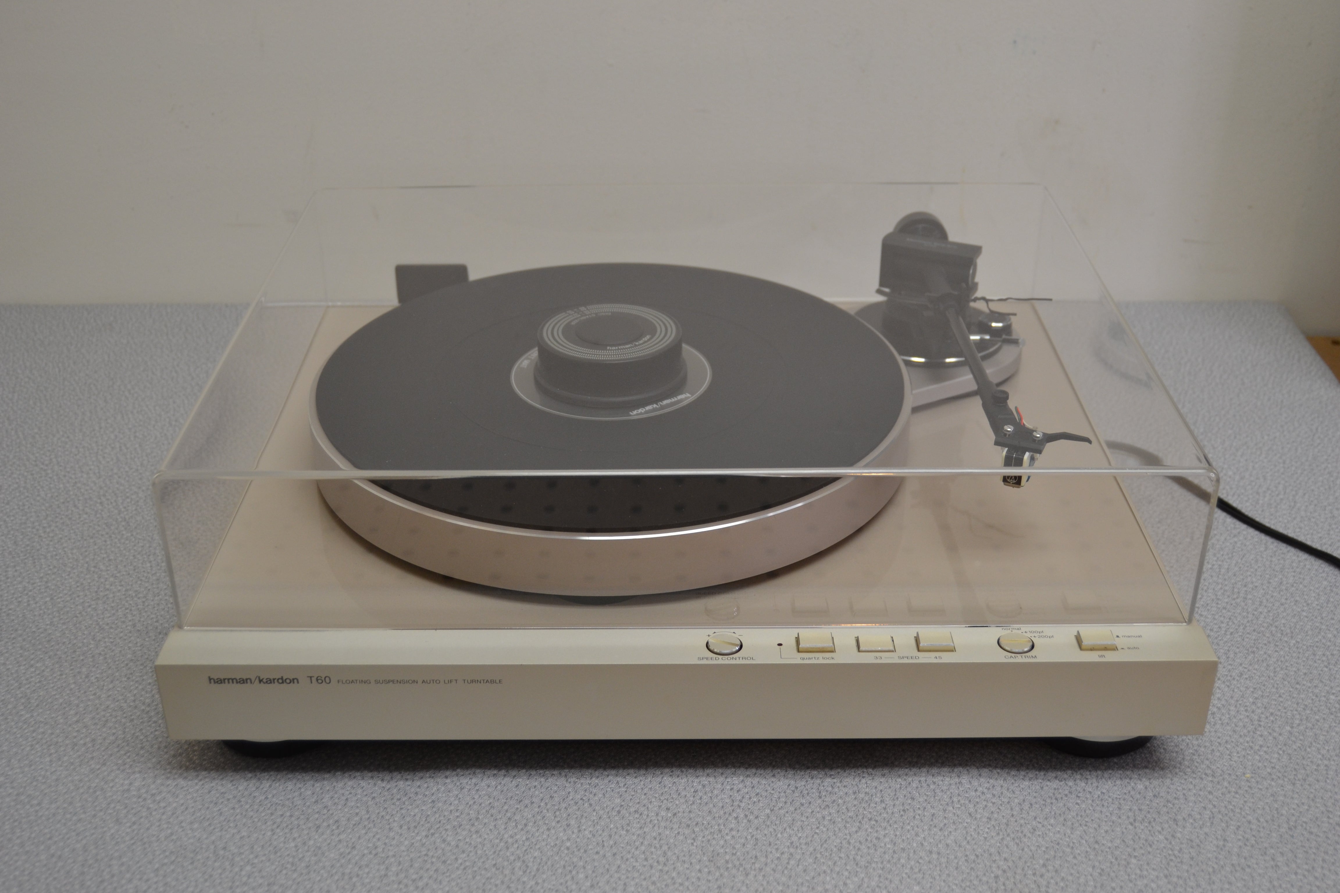 Harman Kardon T-60 Belt Drive Quartz Locked Turntable * NEW Dust Cover