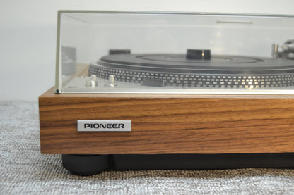 Pioneer PL-530 Direct Drive Turntable * Fully Recapped and Rebuilt * New Veneer * Fully Serviced !