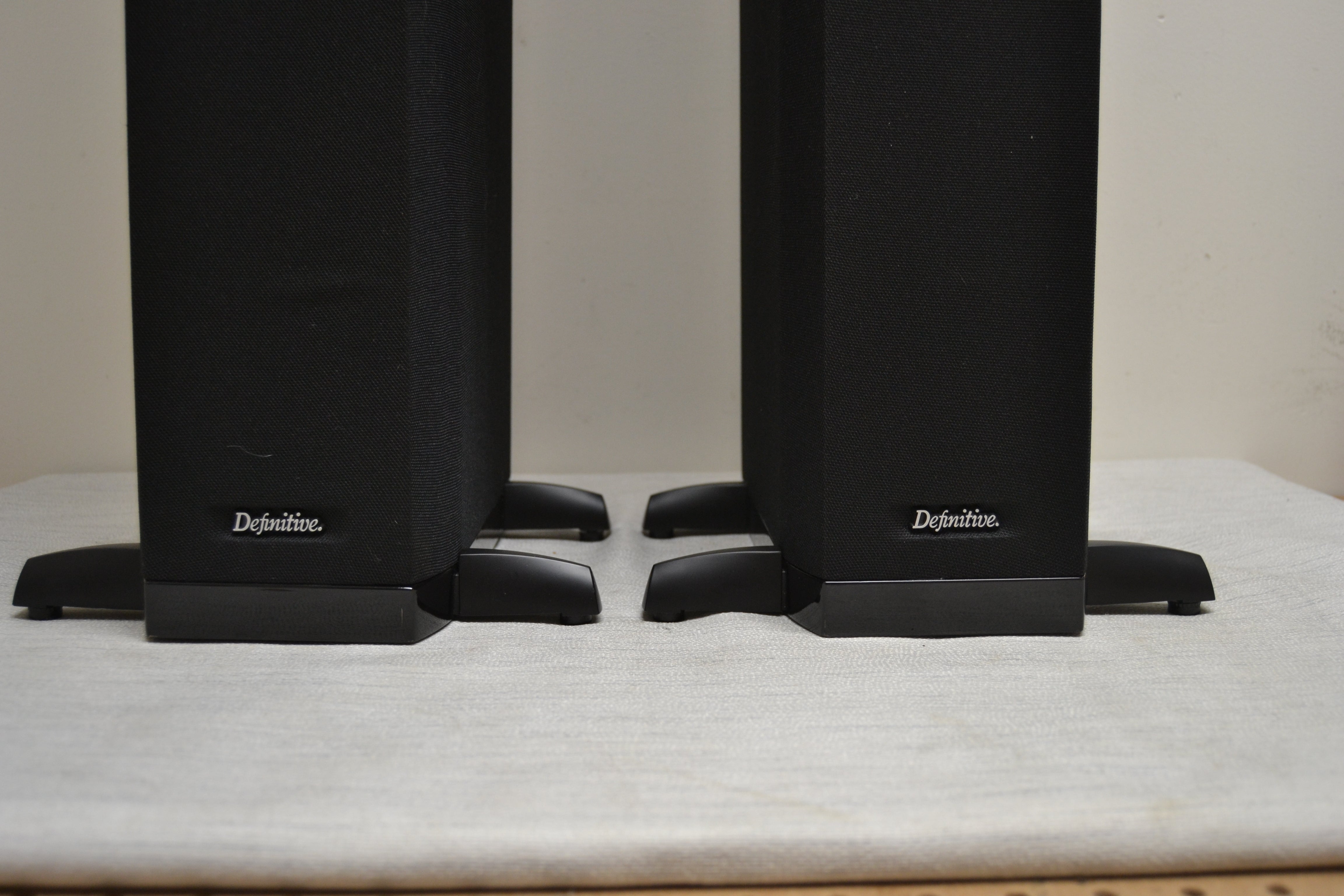 Definitive Technology BP-8020ST Speakers w/built-in subwoofer * Fully Serviced
