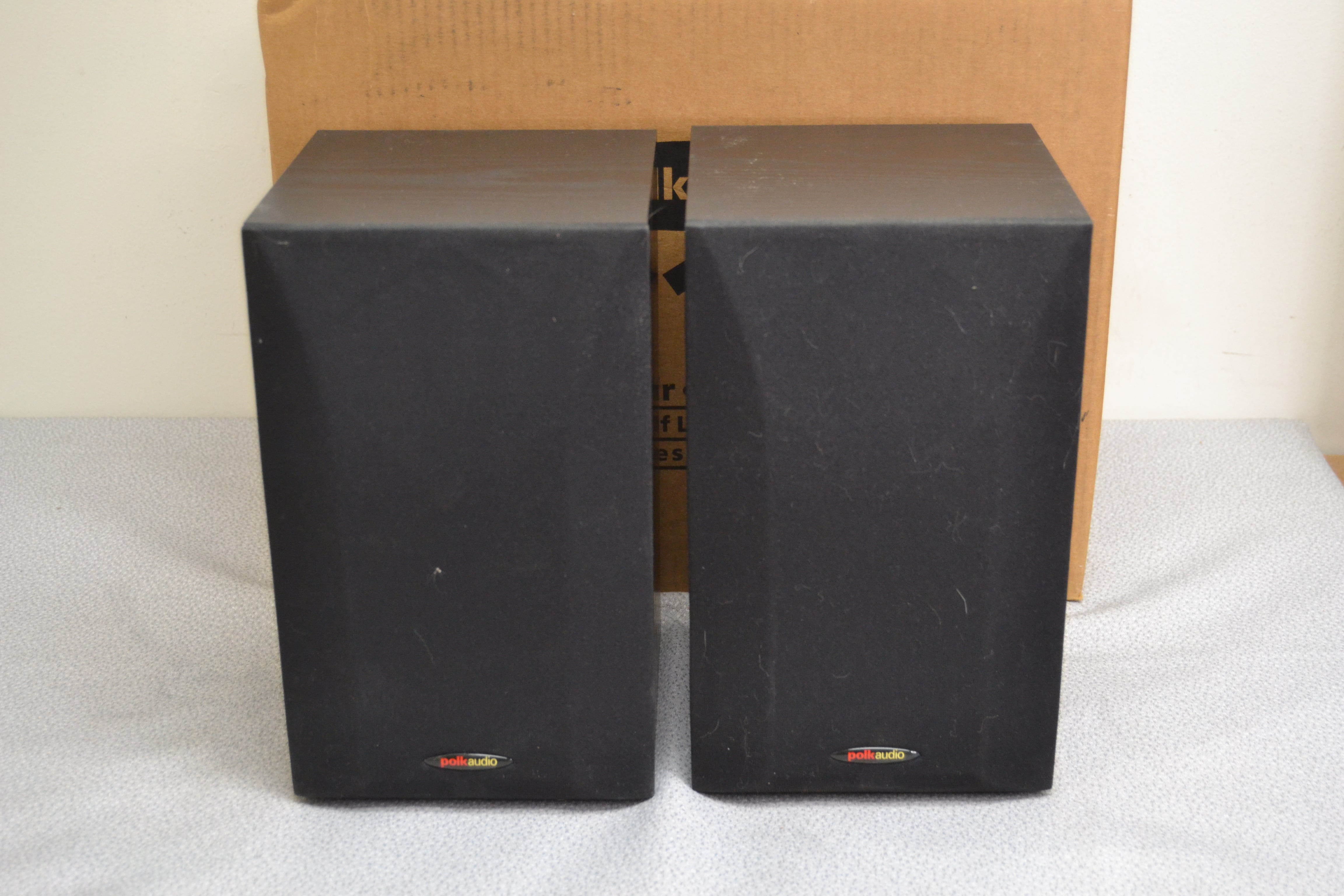 Polk Audio R15 Bookshelf speakers * Box