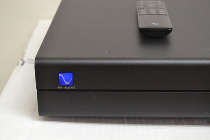 PS Audio Stellar Gain Cell DAC Preamplifier * Box * Remote * Manual