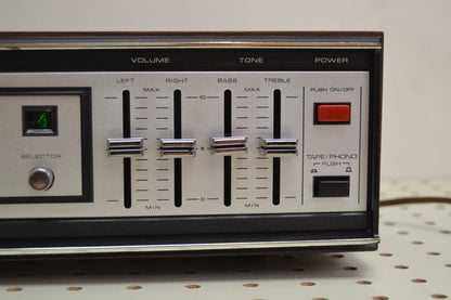 Magnavox IV9070 * Phono Stereo Amplifier with Built-in 8 Track Player