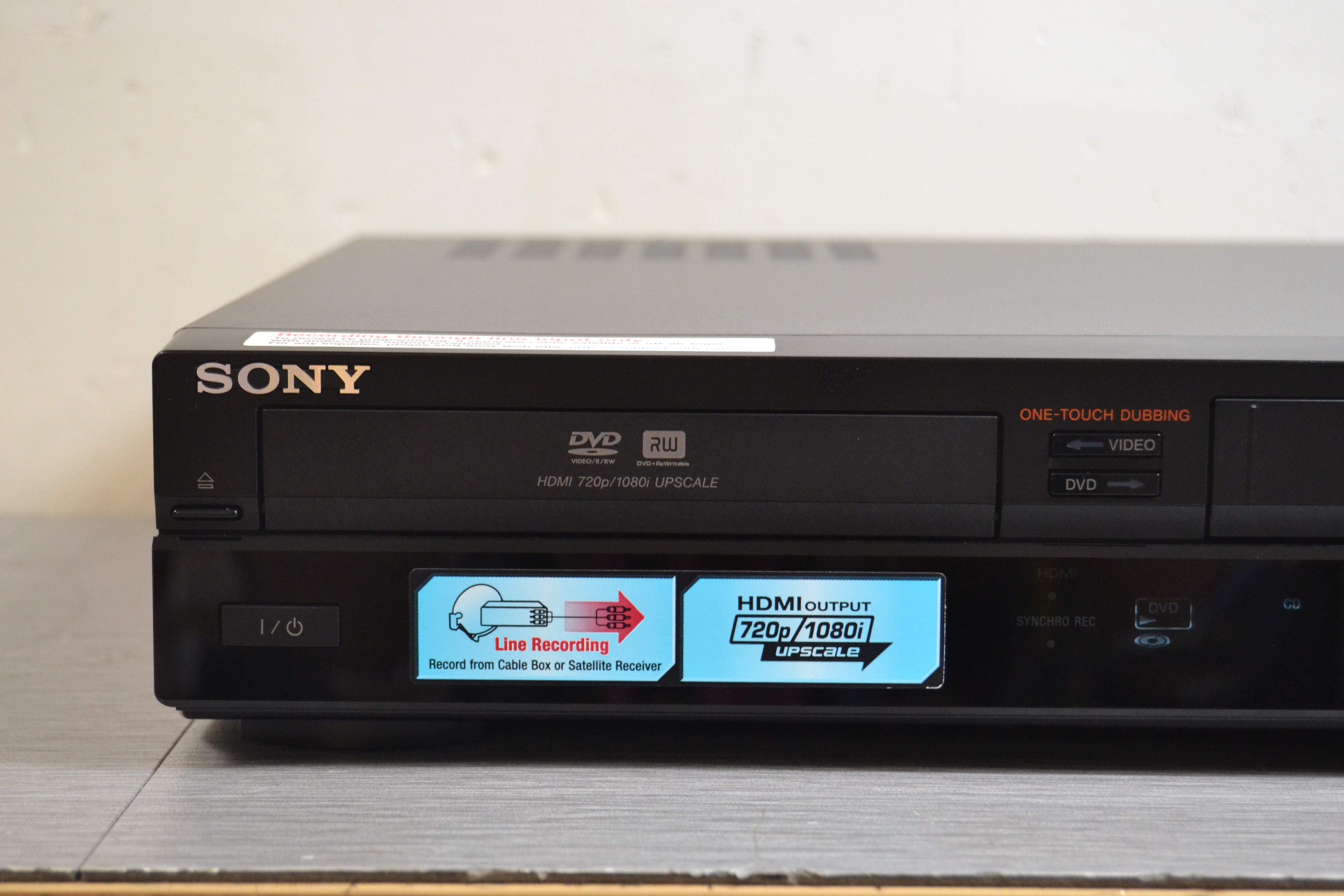 Sony RDR-VX555 VHS/DVD Recorder Combo - HDMI – The Turntable Store