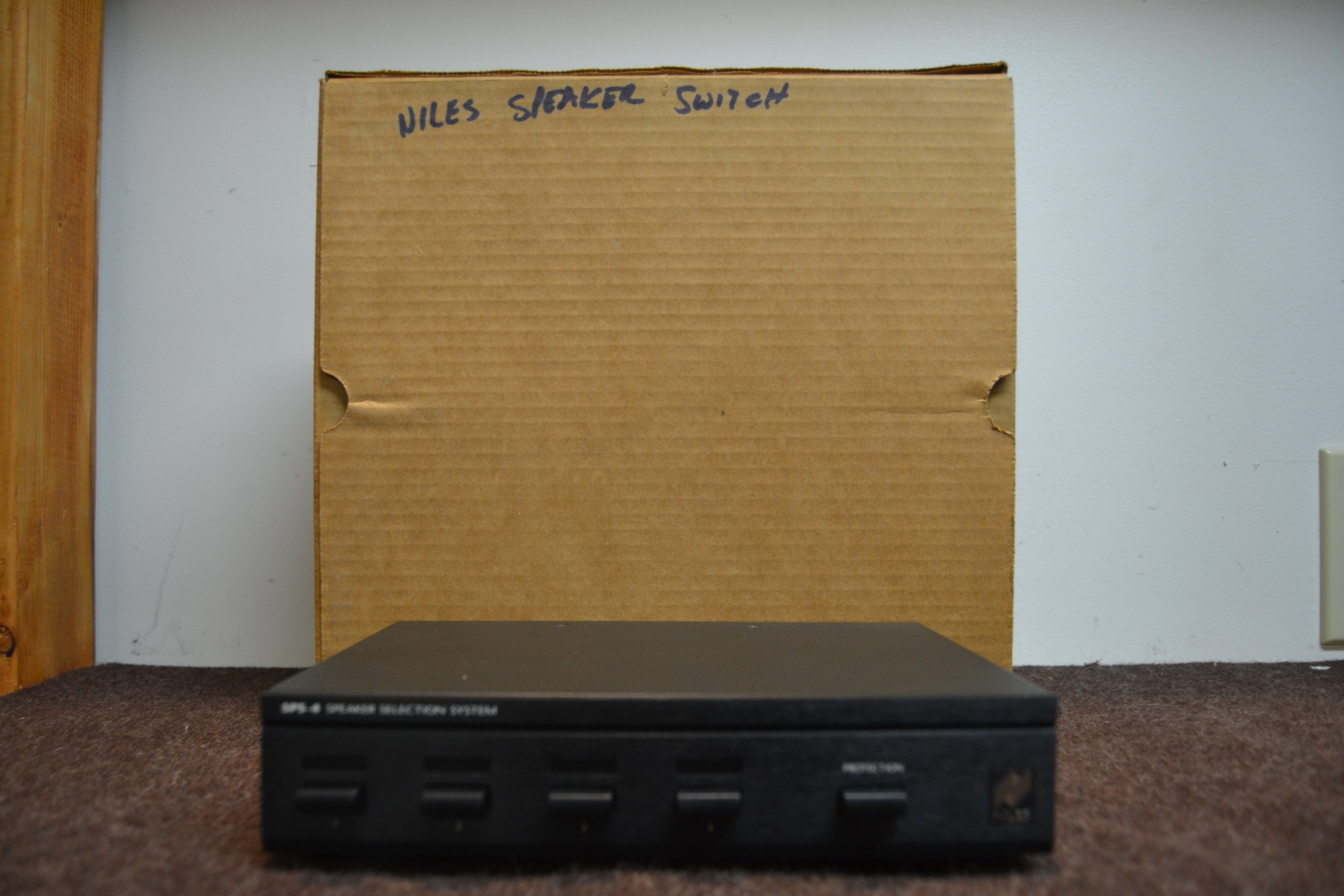 Niles® SPS-4 * 4-pair speaker selector * Box