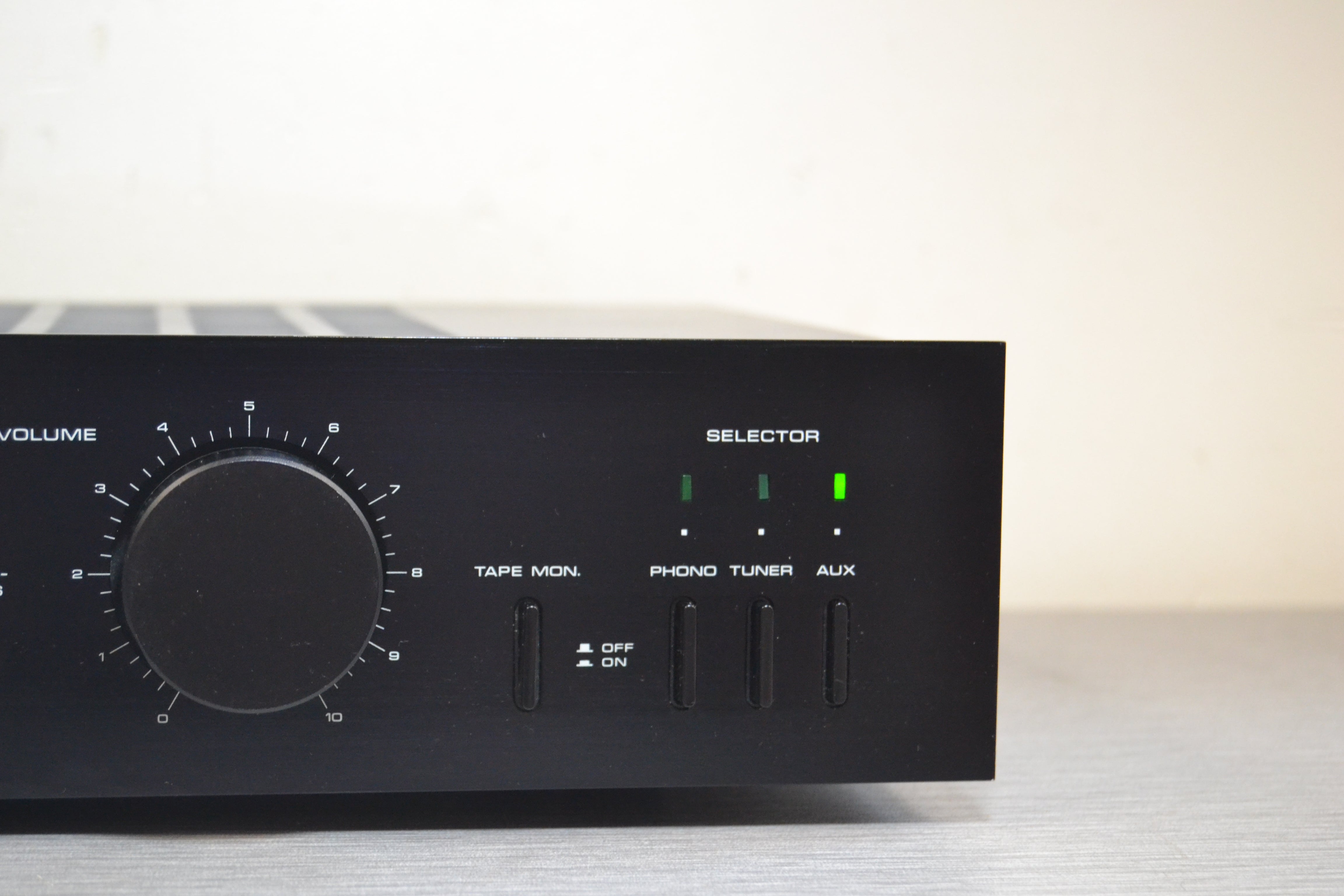 Nikko NA-590 Stereo Integrated Amplifier * 35W RMS * 1980 – The