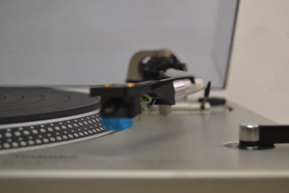 Technics SL-1700 MKI * Direct Drive Semi-Automatic Turntable * Fully Serviced