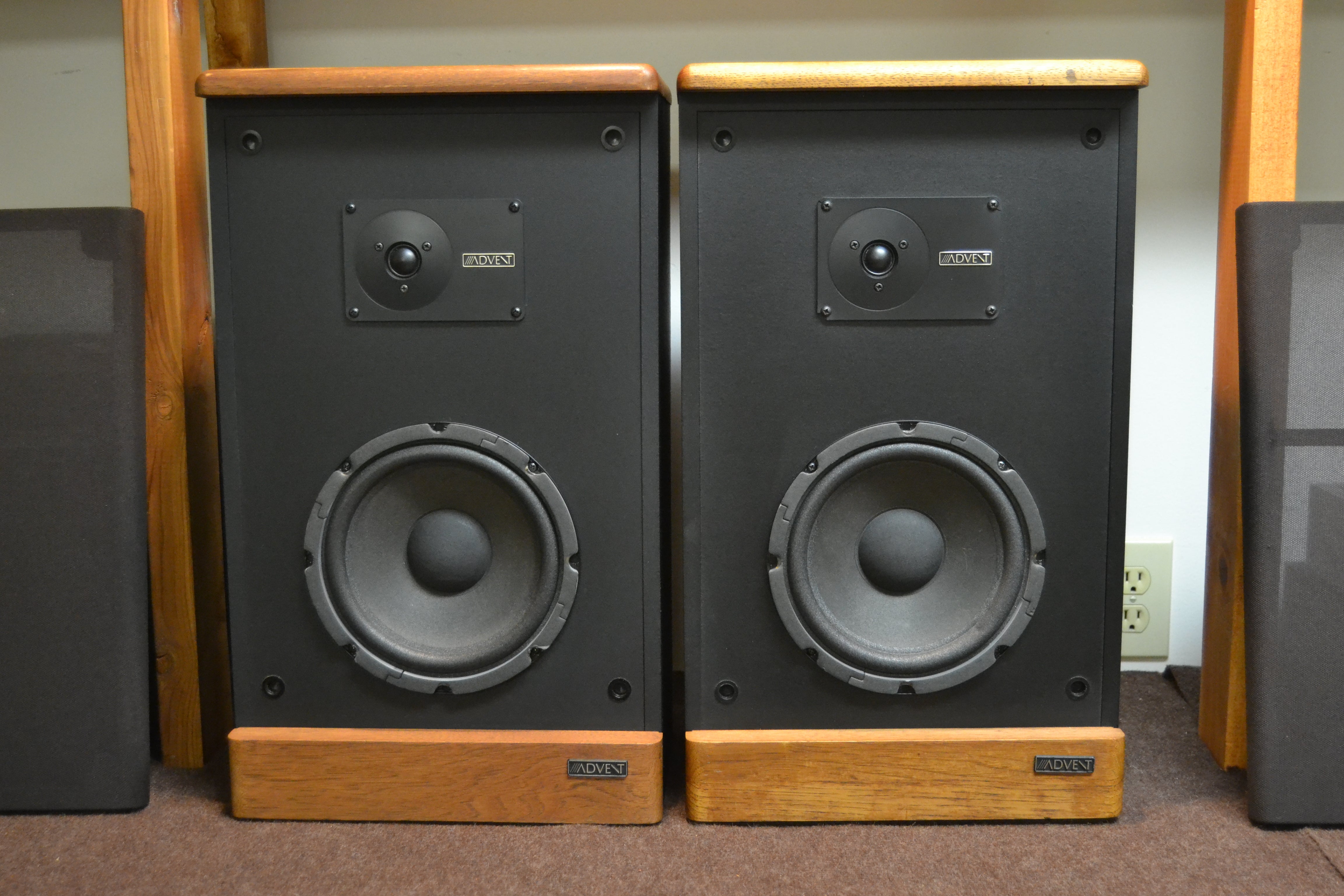 Advent 1008 Speaker System