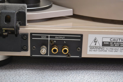 Harman Kardon T-60 Belt Drive Quartz Locked Turntable * NEW Dust Cover