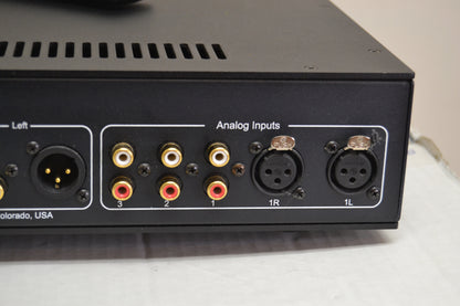 PS Audio Stellar Gain Cell DAC Preamplifier * Box * Remote * Manual