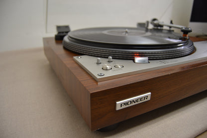Pioneer PL-530  2-Speed Fully-Automatic Direct-Drive Turntable (1976-1978)