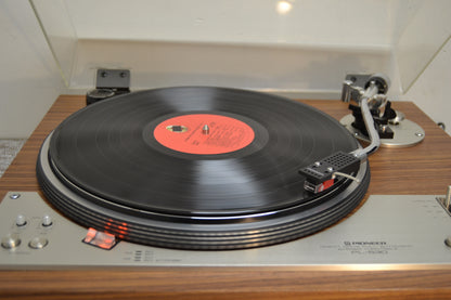 Pioneer PL-530 Direct Drive Turntable * Fully Recapped and Rebuilt * New Veneer * Fully Serviced !