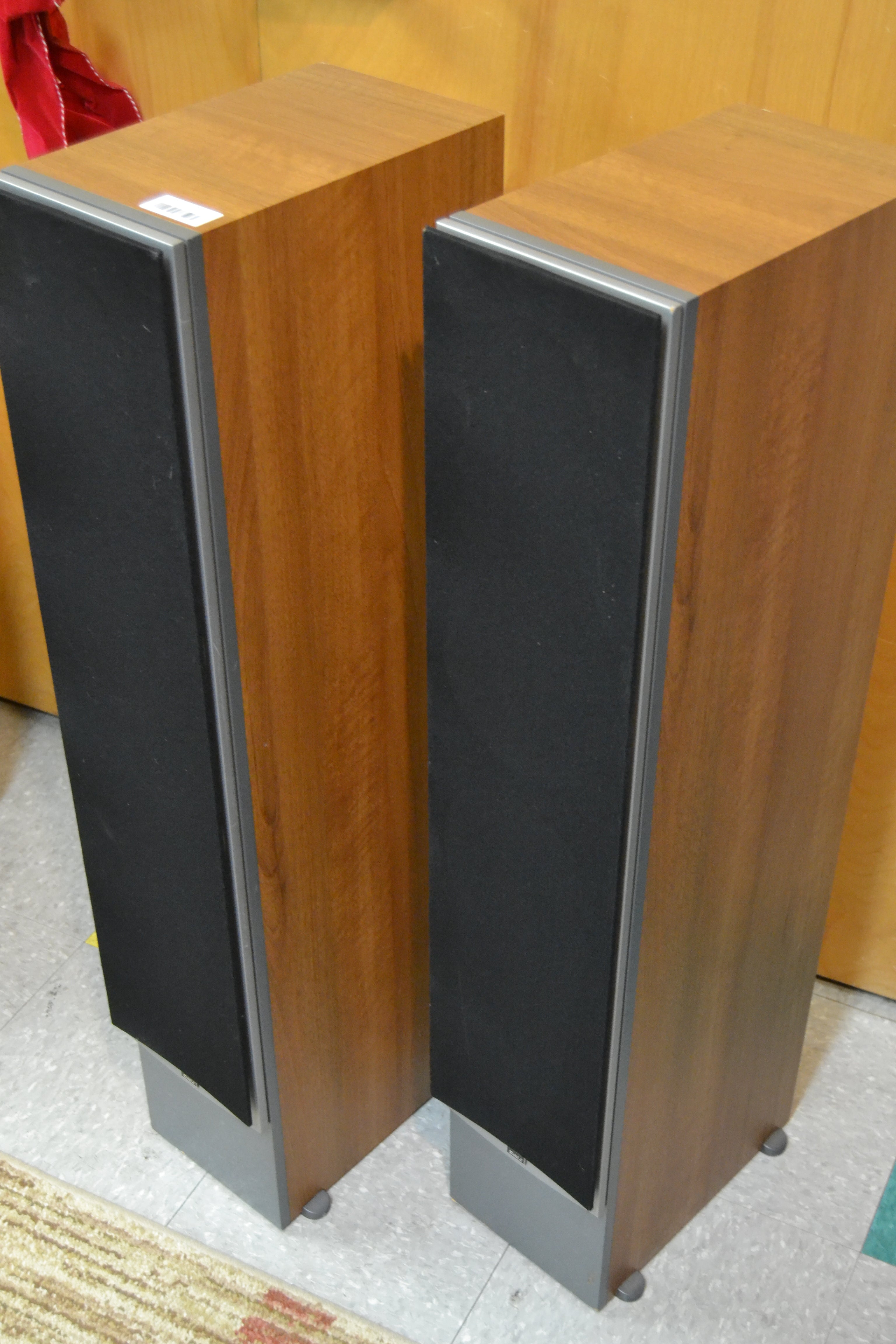 Dali Ikon 6 Floor Standing Speakers – The Turntable Store