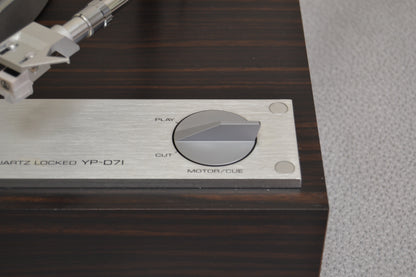 Yamaha YP-D71  Direct-Drive Turntable with Quartz PLL Speed Control (1979) * NEW Audio Technica AT3600 Cartridge