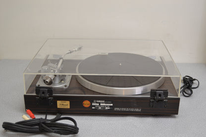 Yamaha YP-D71  Direct-Drive Turntable with Quartz PLL Speed Control (1979) * NEW Audio Technica AT3600 Cartridge