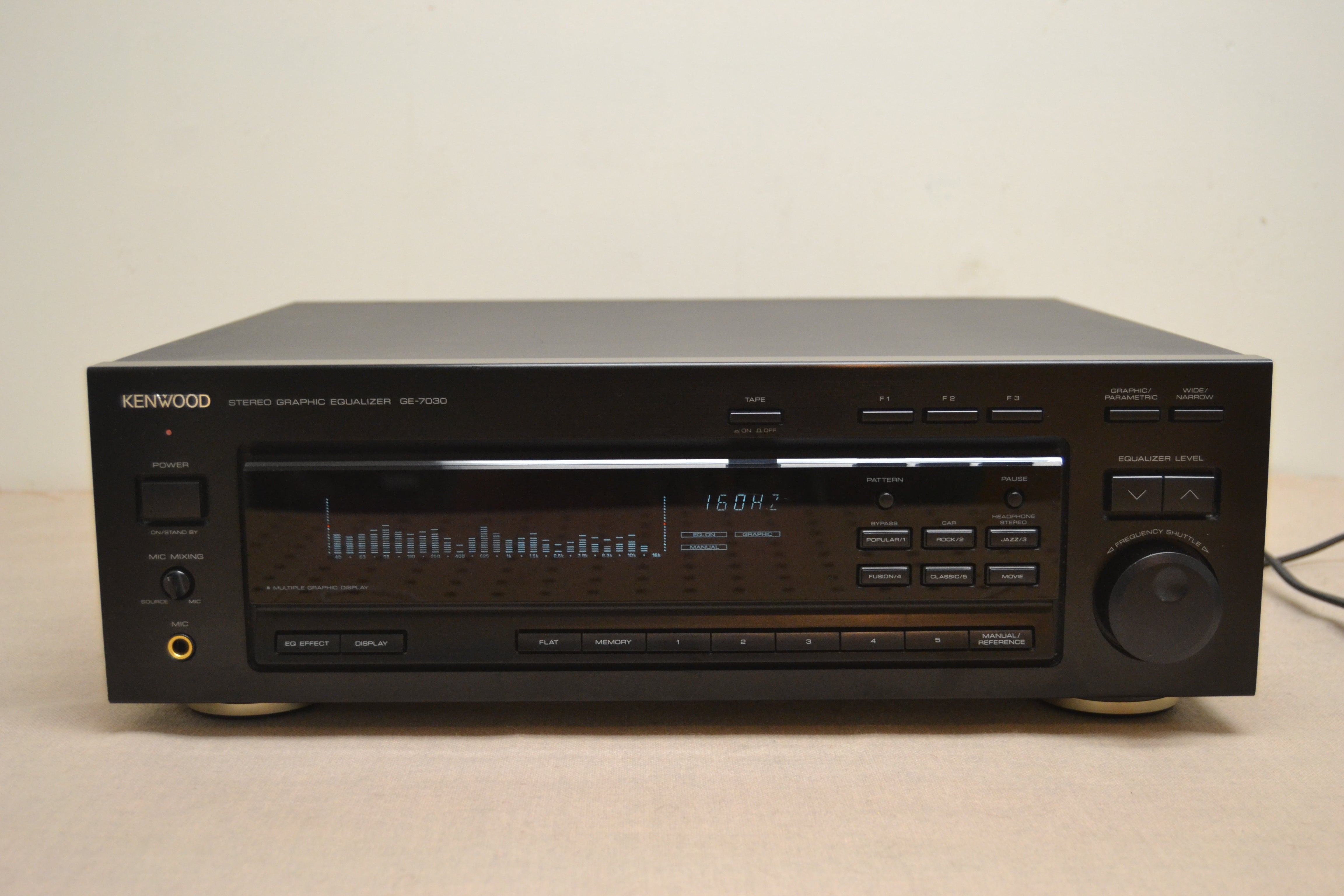 Kenwood GE-7030 Graphic and Parametric Equalizer * Spectrum