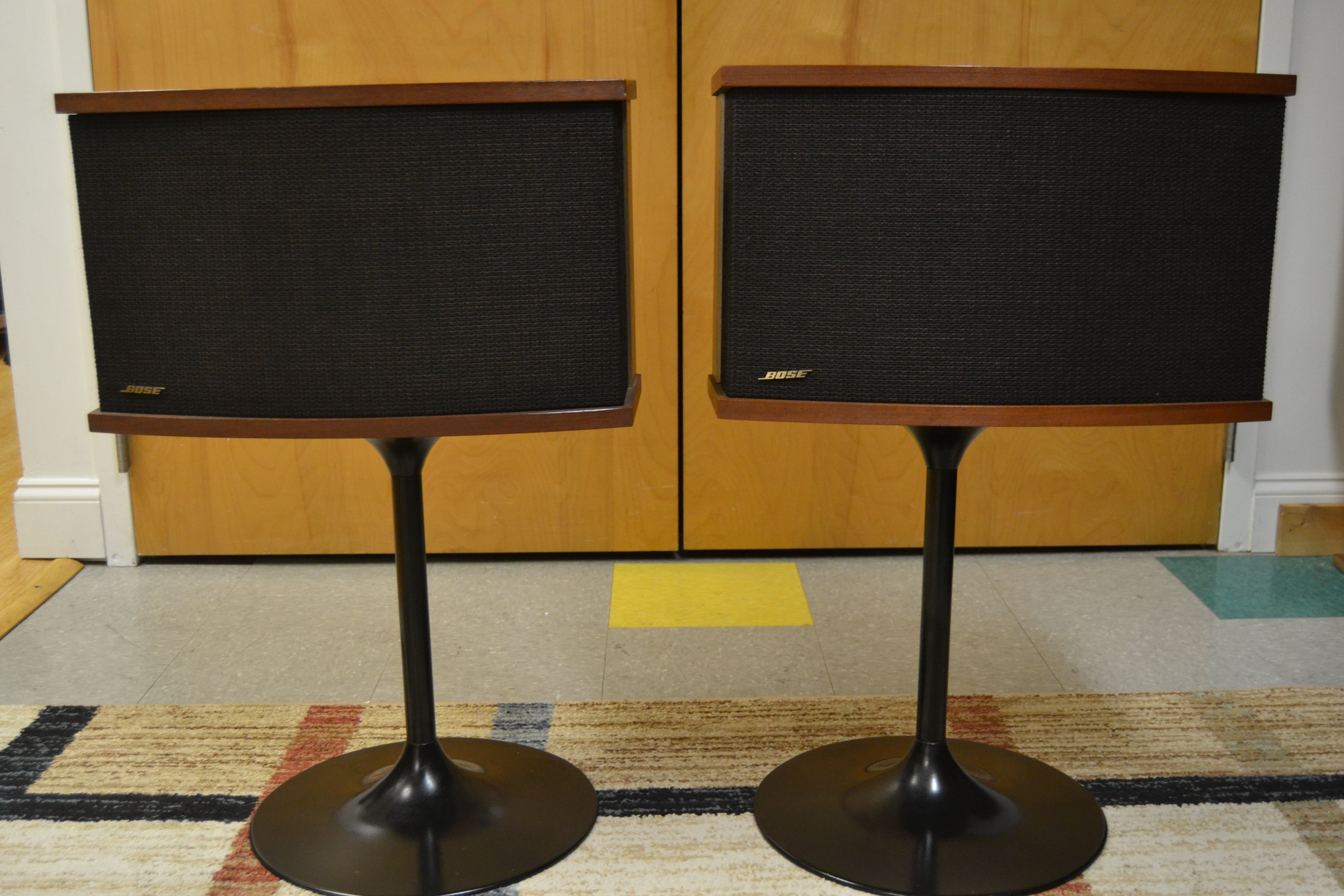Bose 901 Series V * Equalizer * Tulip Stands – The Turntable Store