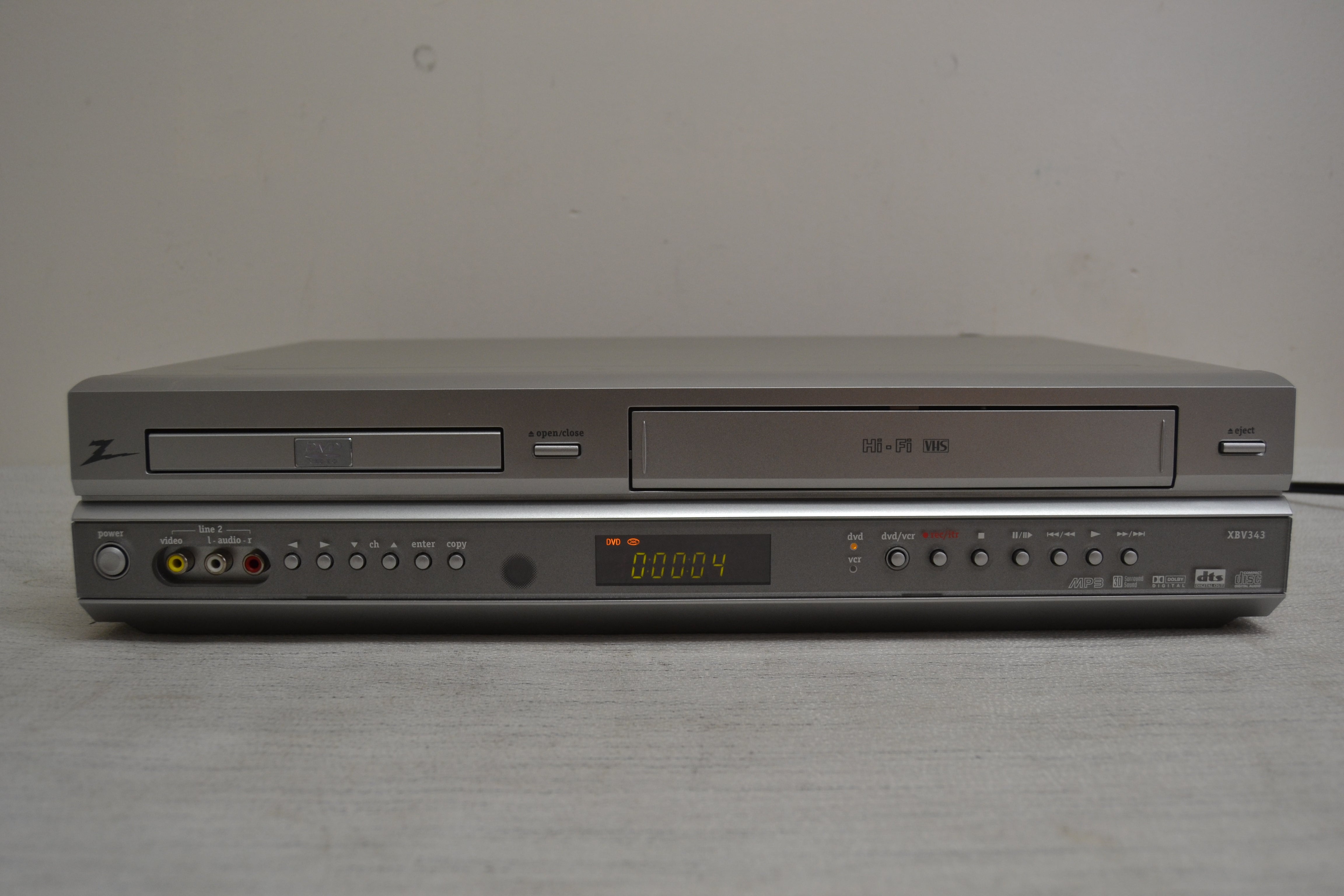 Zenith XBV-343 Video Cassette Recorder / DVD Player Combo * Fully Serviced