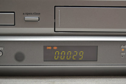 Zenith XBV-343 Video Cassette Recorder / DVD Player Combo * Fully Serviced