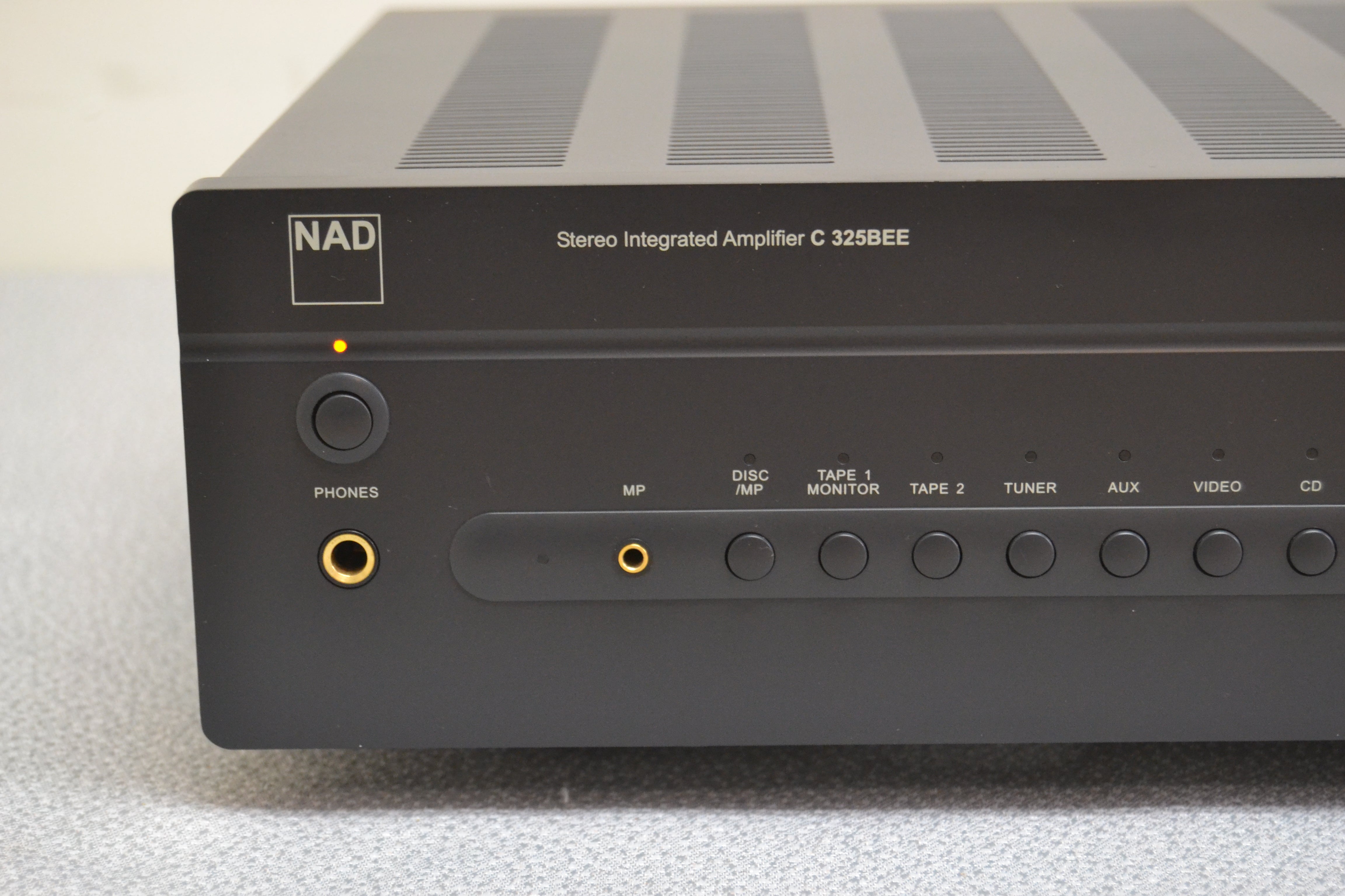 NAD C325BEE Integrated Amplifier * 50W RMS * 2006