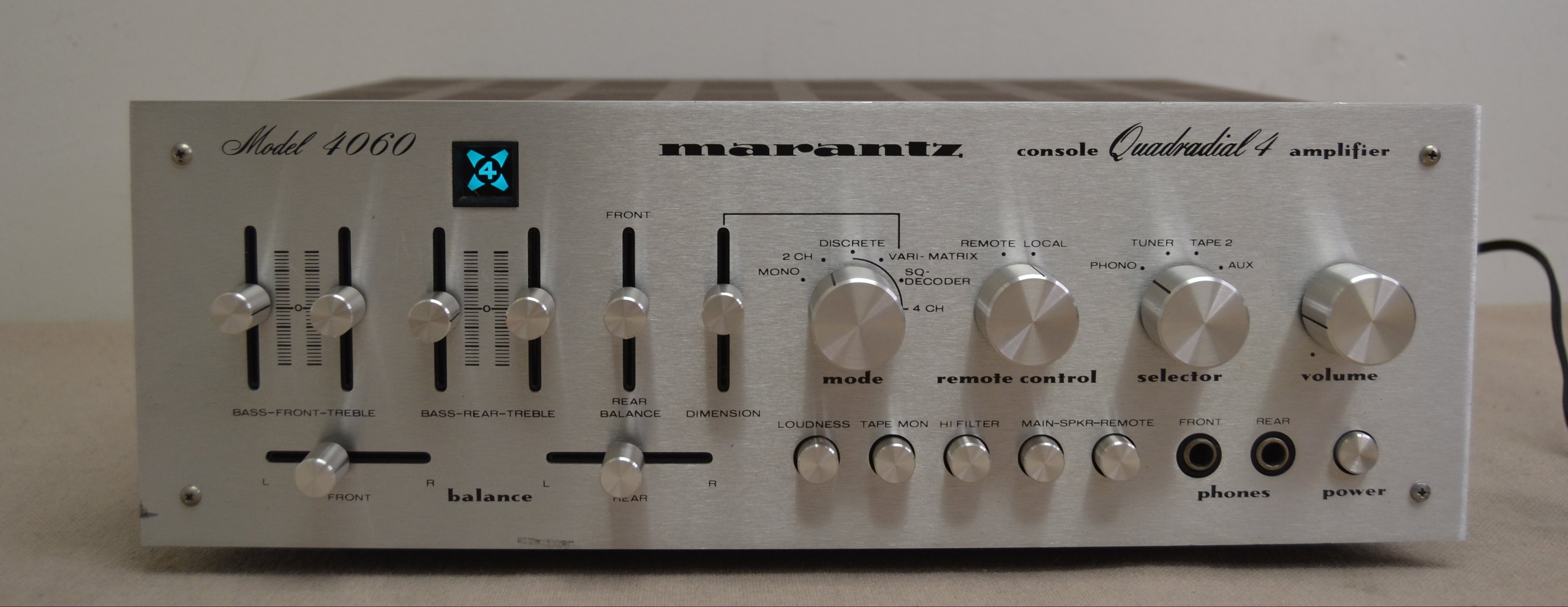 Marantz 4060 Stereo Quad Integrated Amplifier – The Turntable Store