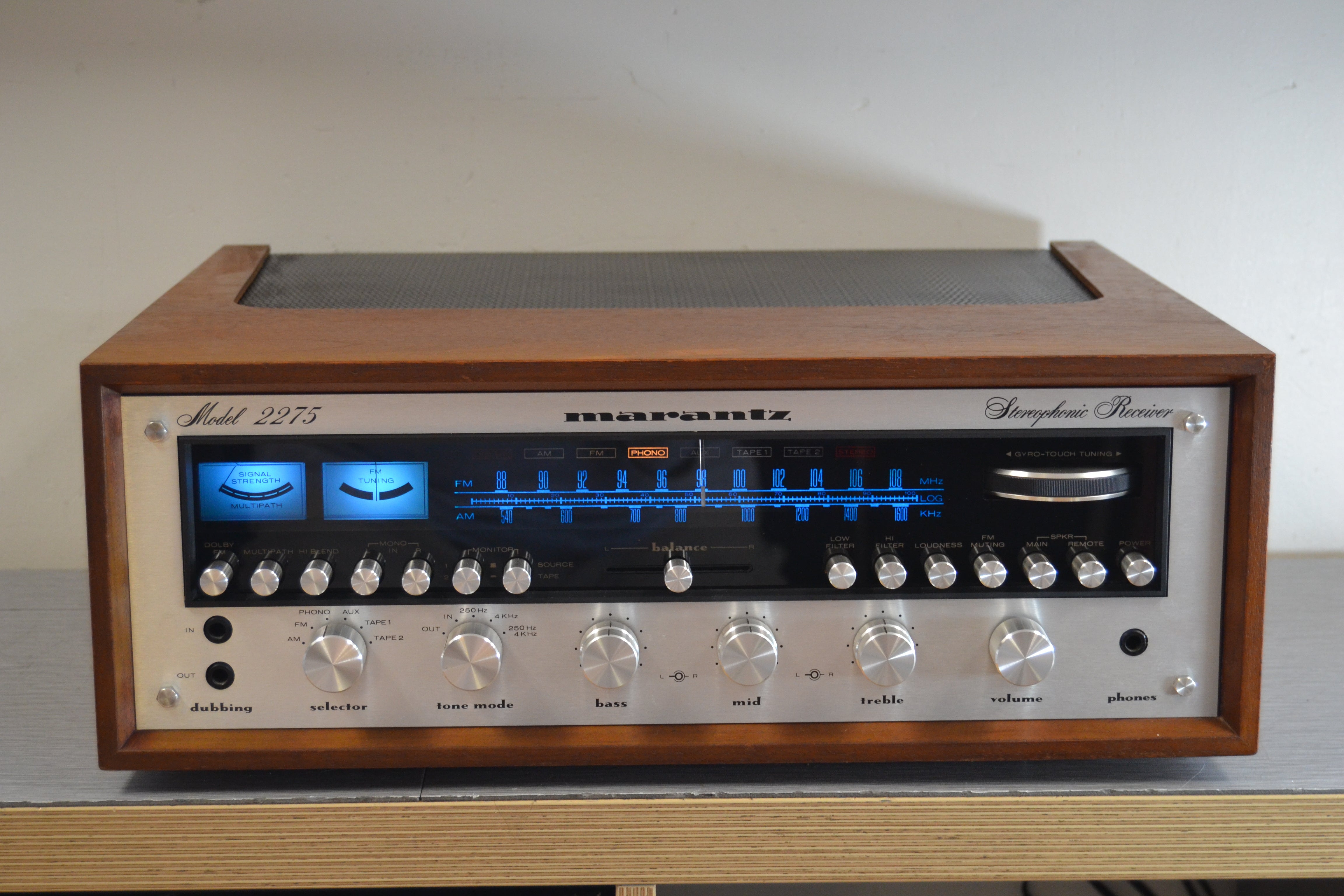 Marantz 2275 Stereo Receiver * Original Wood Case * 75W RMS * 1976