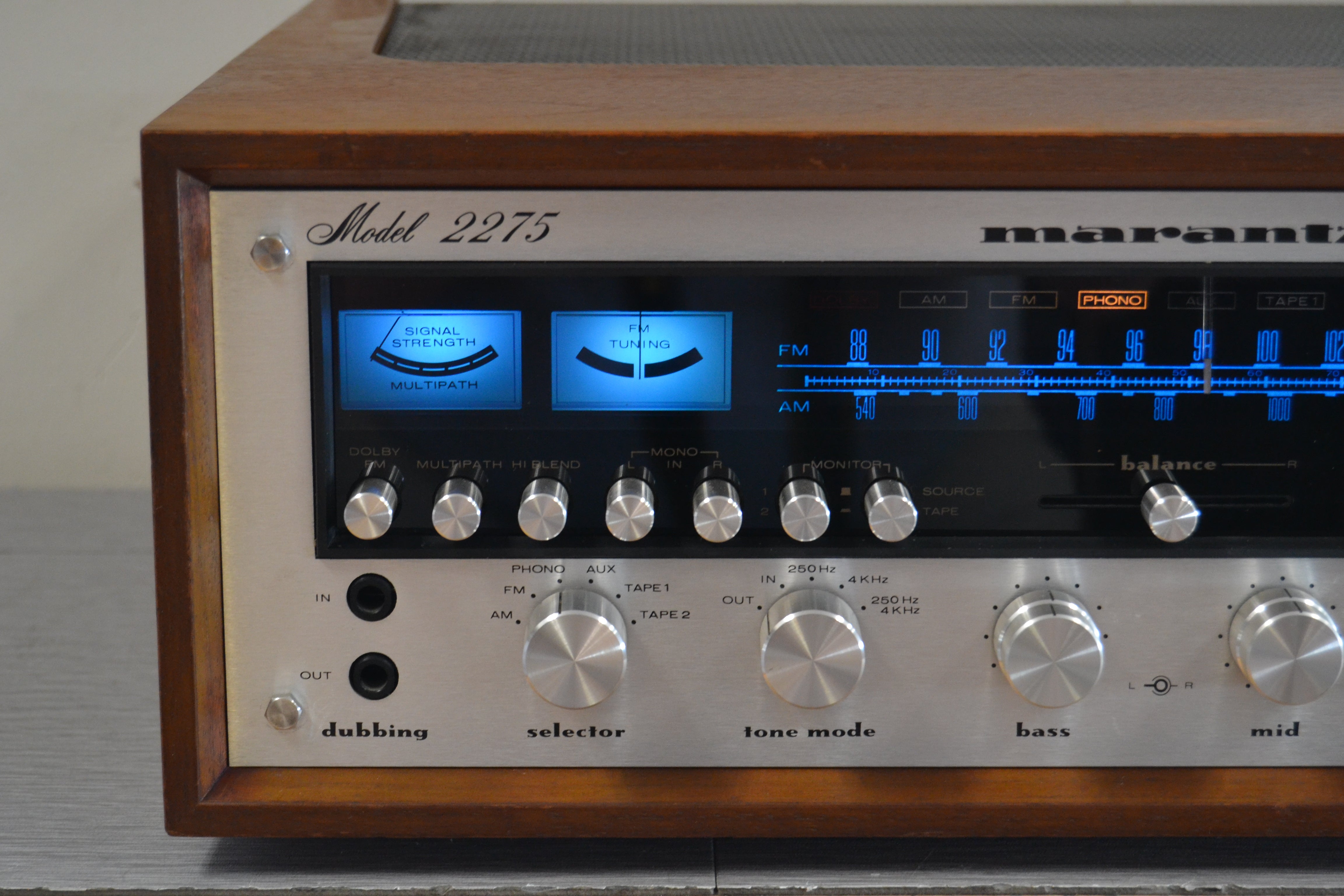 Marantz 2275 Stereo Receiver * Original Wood Case * 75W RMS * 1976