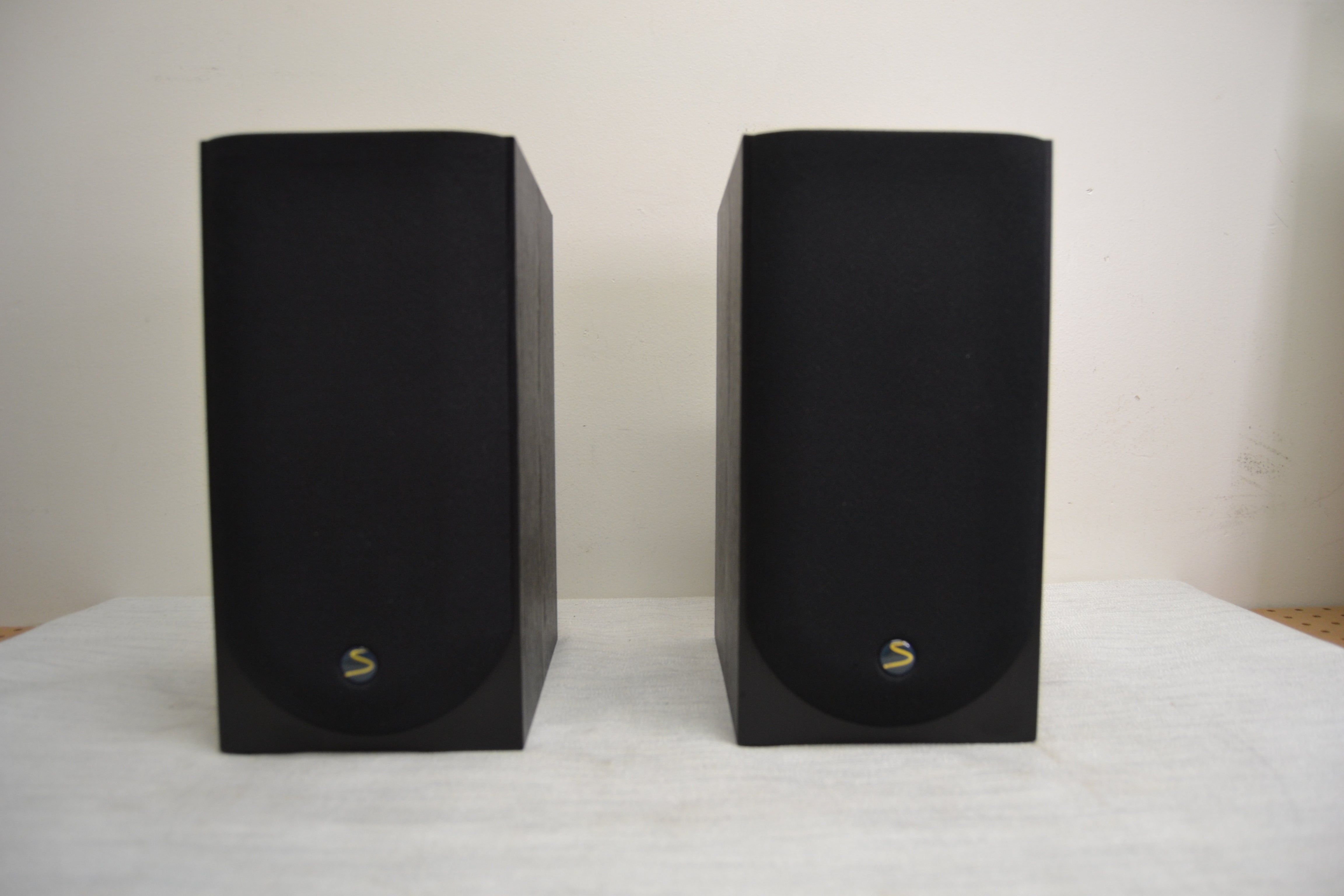 Sapphire SBS Bookshelf Speakers * Fully Serviced