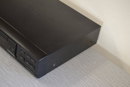 Panasonic DVD-RV30 Single CD/DVD Player