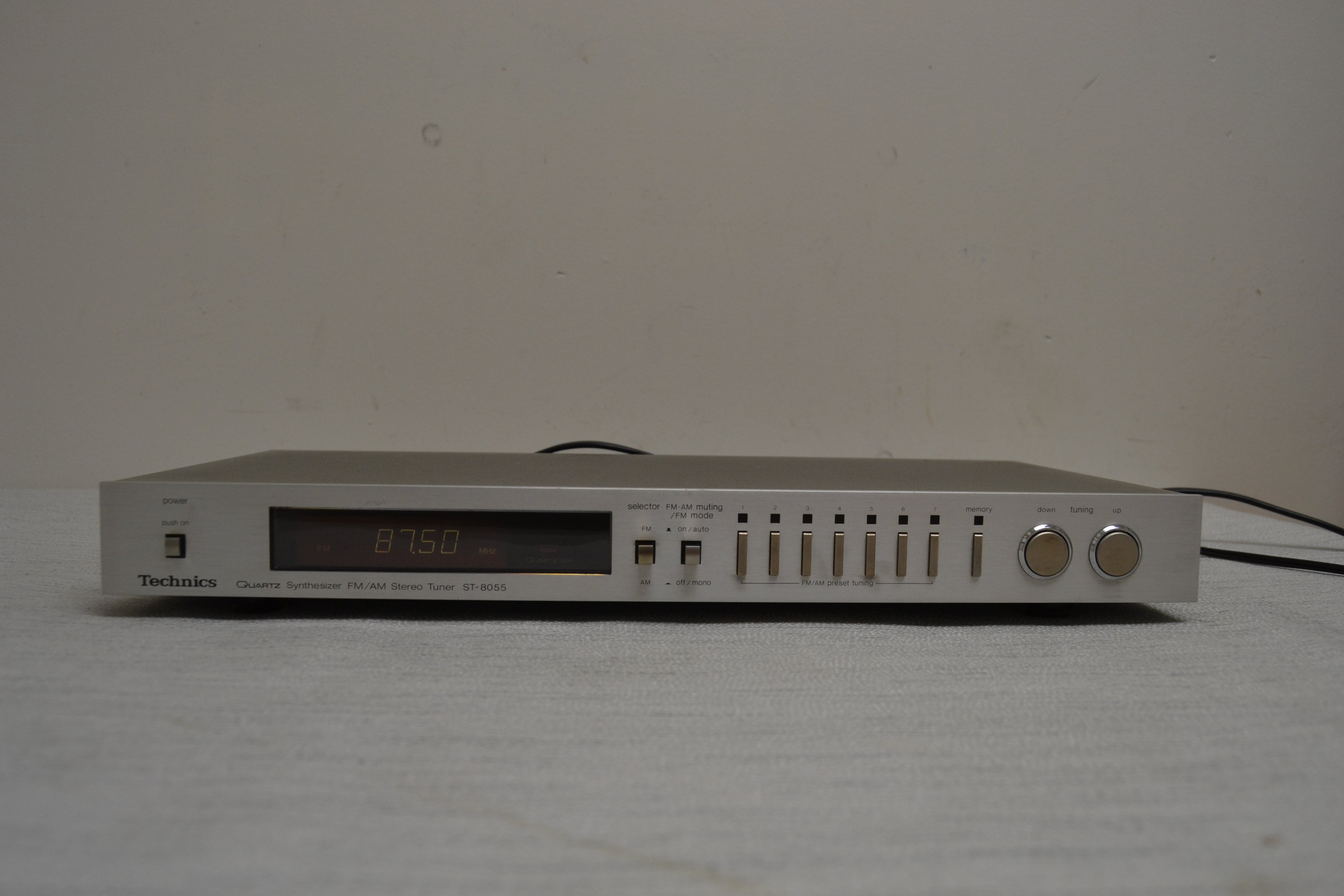 Technics ST-8055 Stereo AM/FM Tuner * Fully Serviced