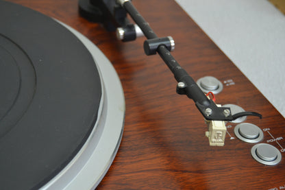 Micro Seiki DQ-43  Quartz-Locked PLL Direct-Drive Turntable