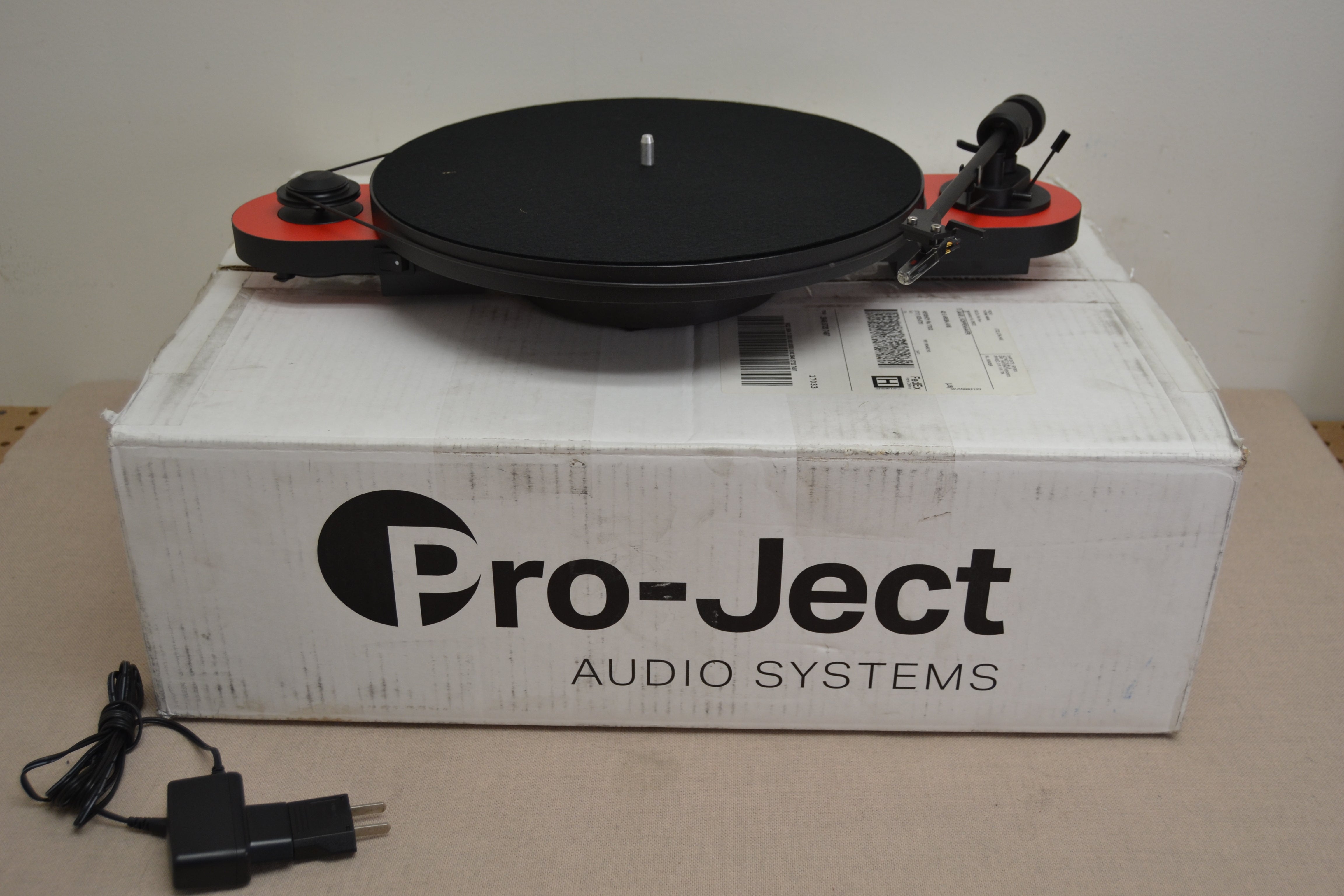 Pro-Ject Elemental Turntable * Box * Manual