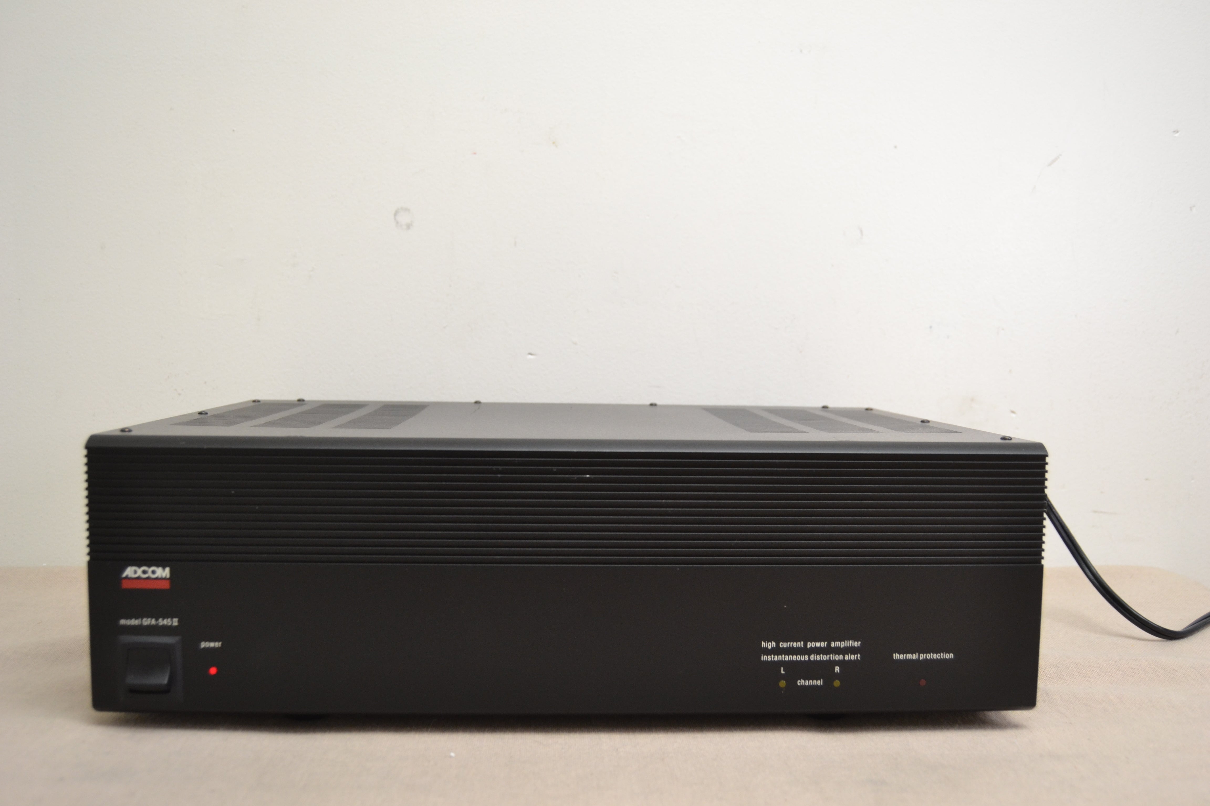 Adcom GFA-545II Power Amplifier * 100W RMS