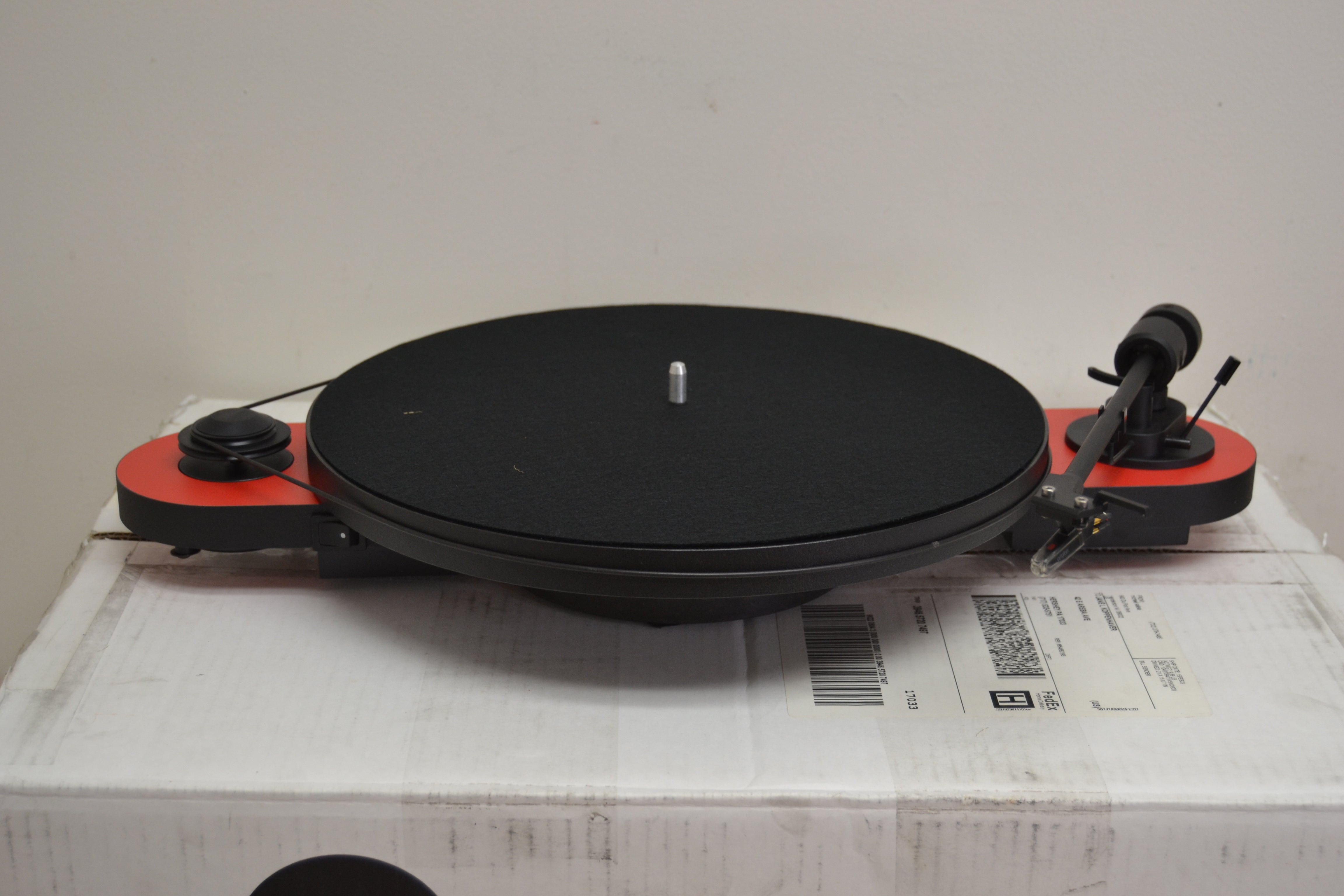 Pro-Ject Elemental Turntable * Box * Manual