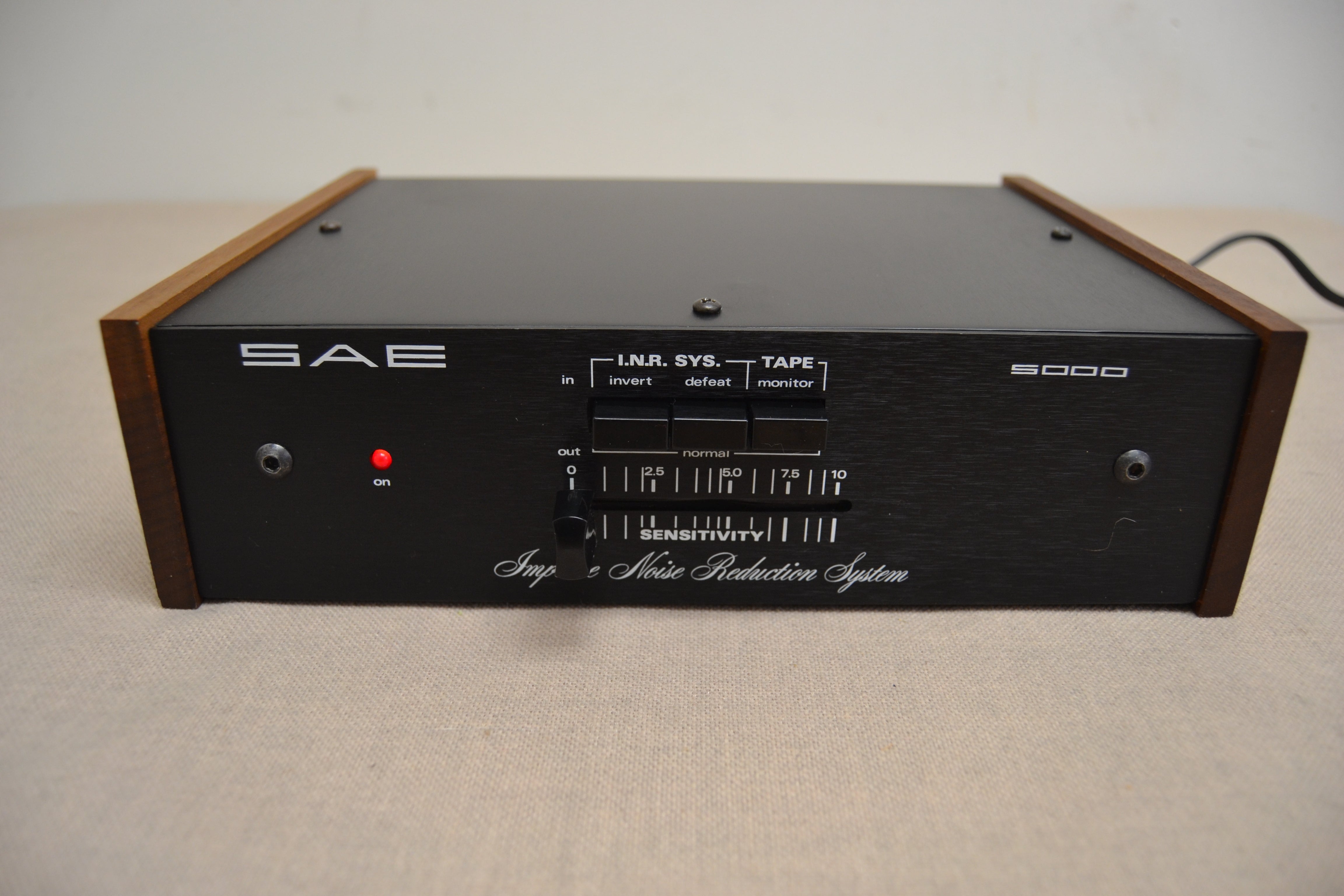 SAE 5000  Impulse Noise Reduction System (1978)