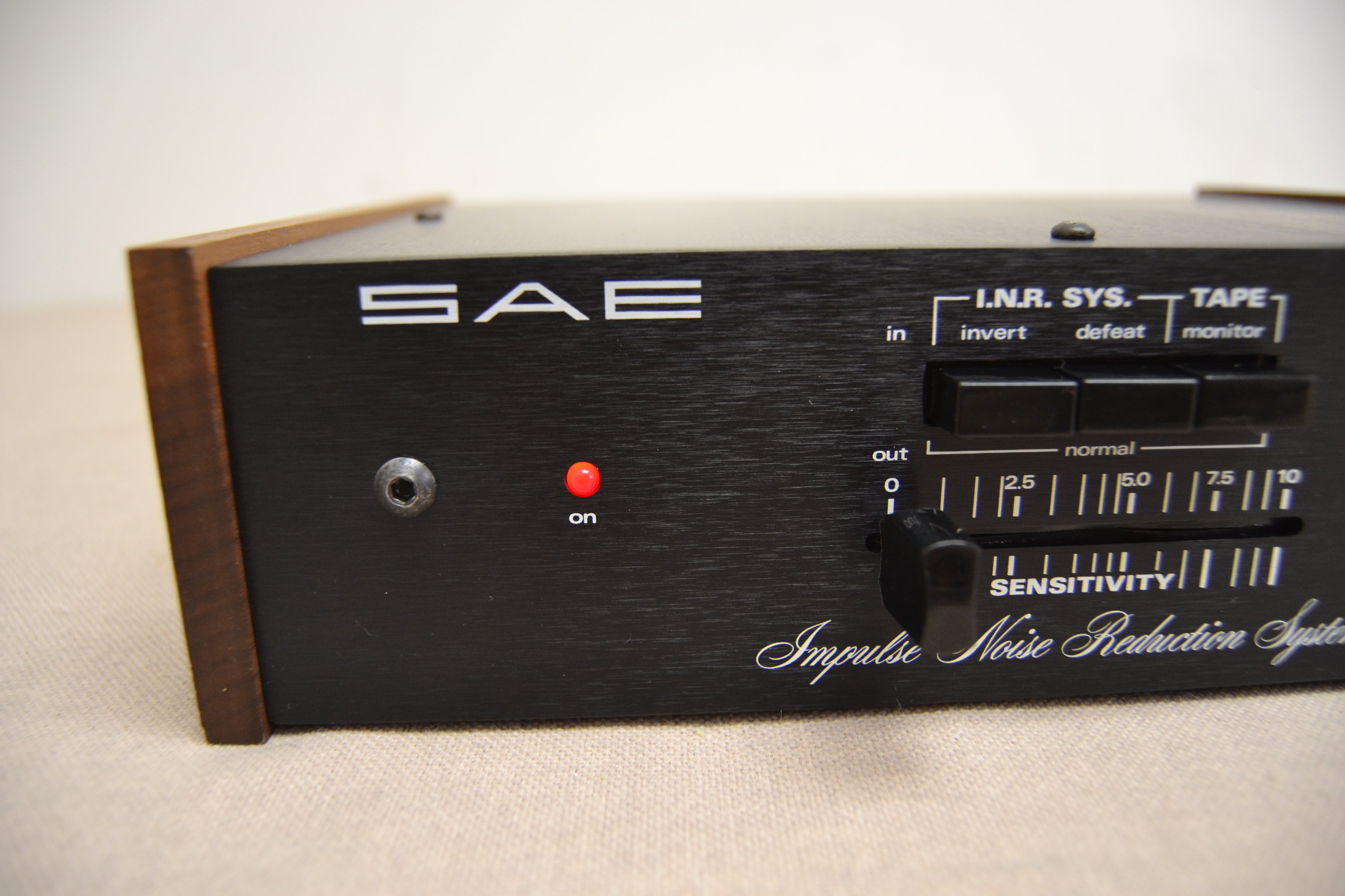 SAE 5000  Impulse Noise Reduction System (1978)